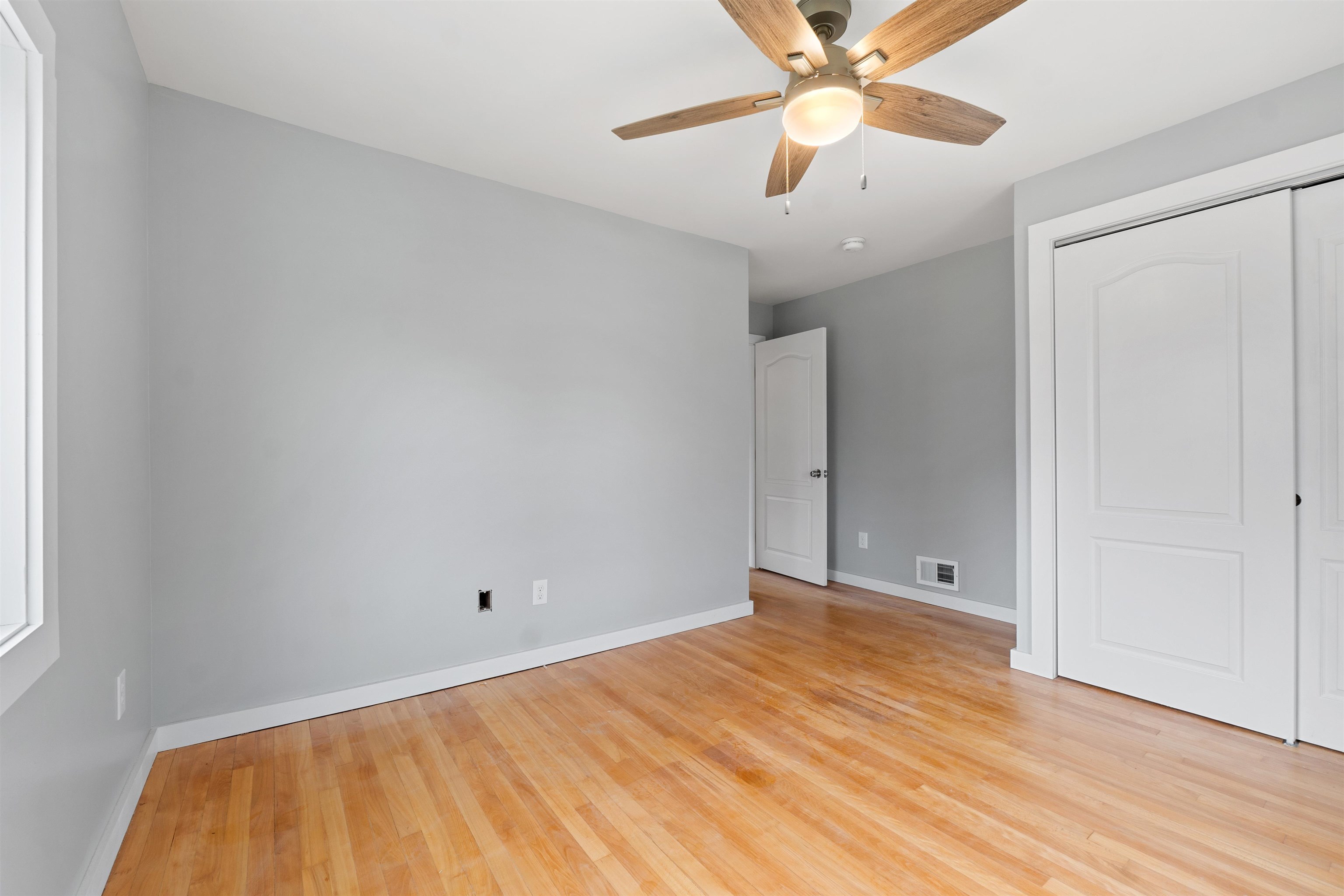 4 Laplante Ave, Claremont, NH 03743