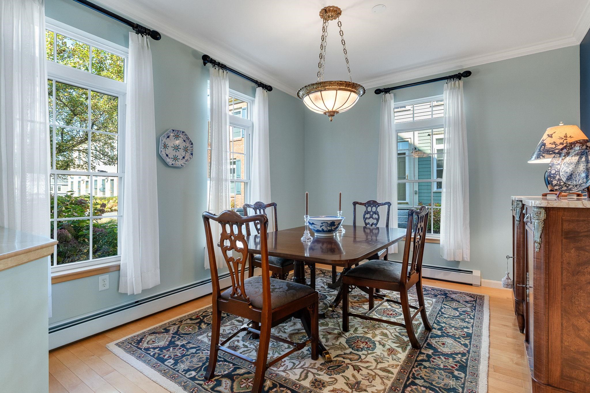 31 Forest Edge Dr, Hanover, NH 03755