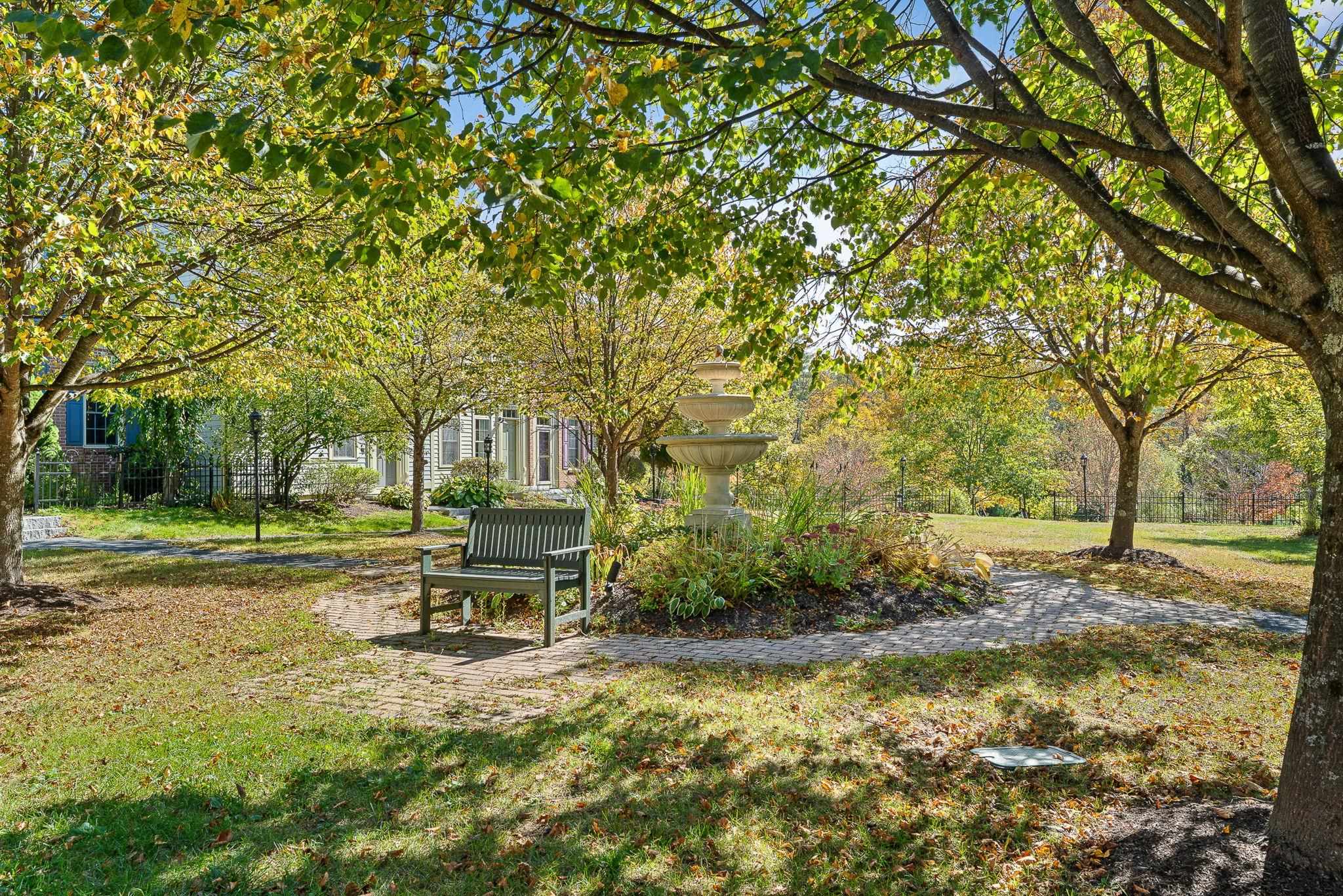 31 Forest Edge Dr, Hanover, NH 03755