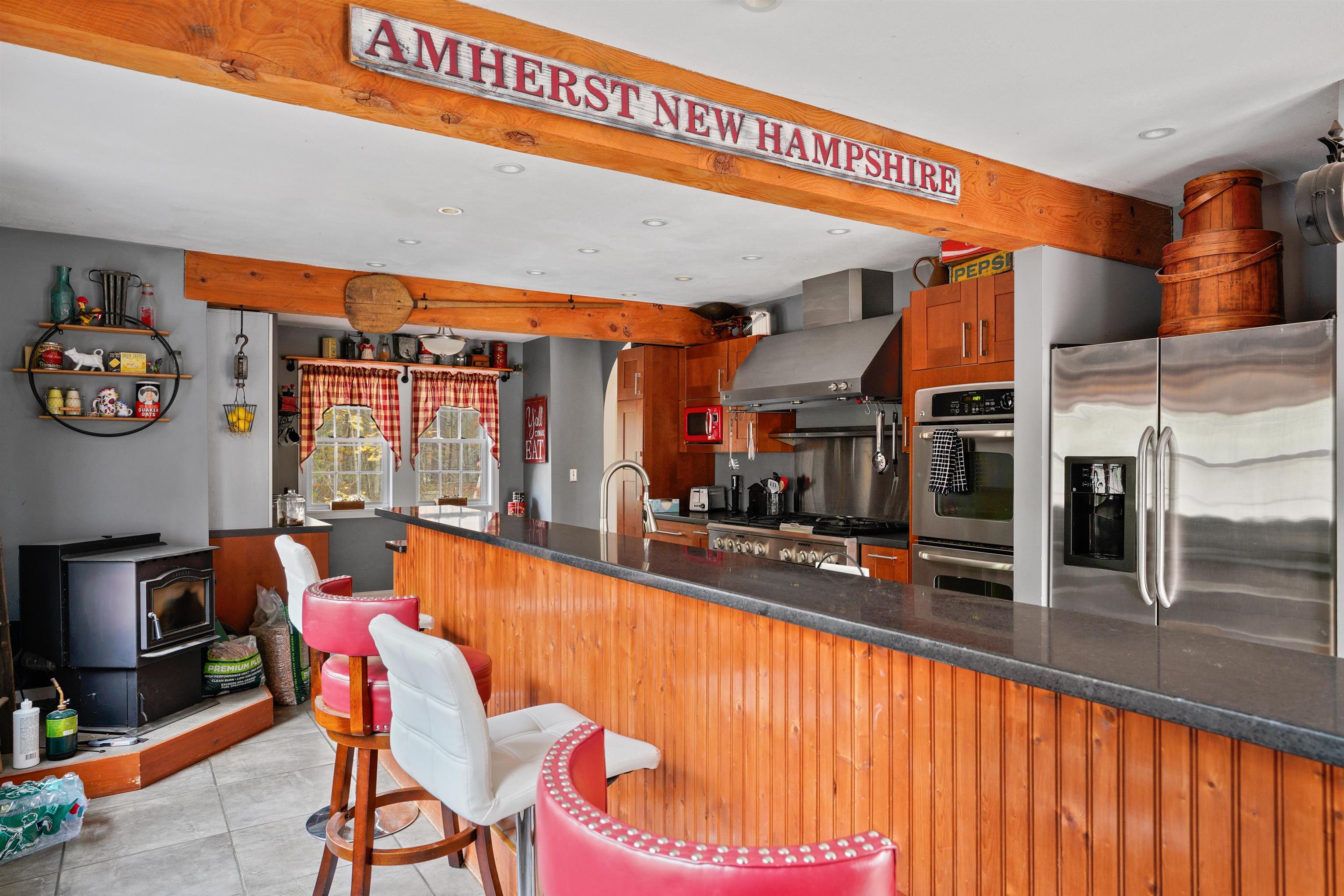 19 Baboosic Lake Rd, Amherst, NH 03031