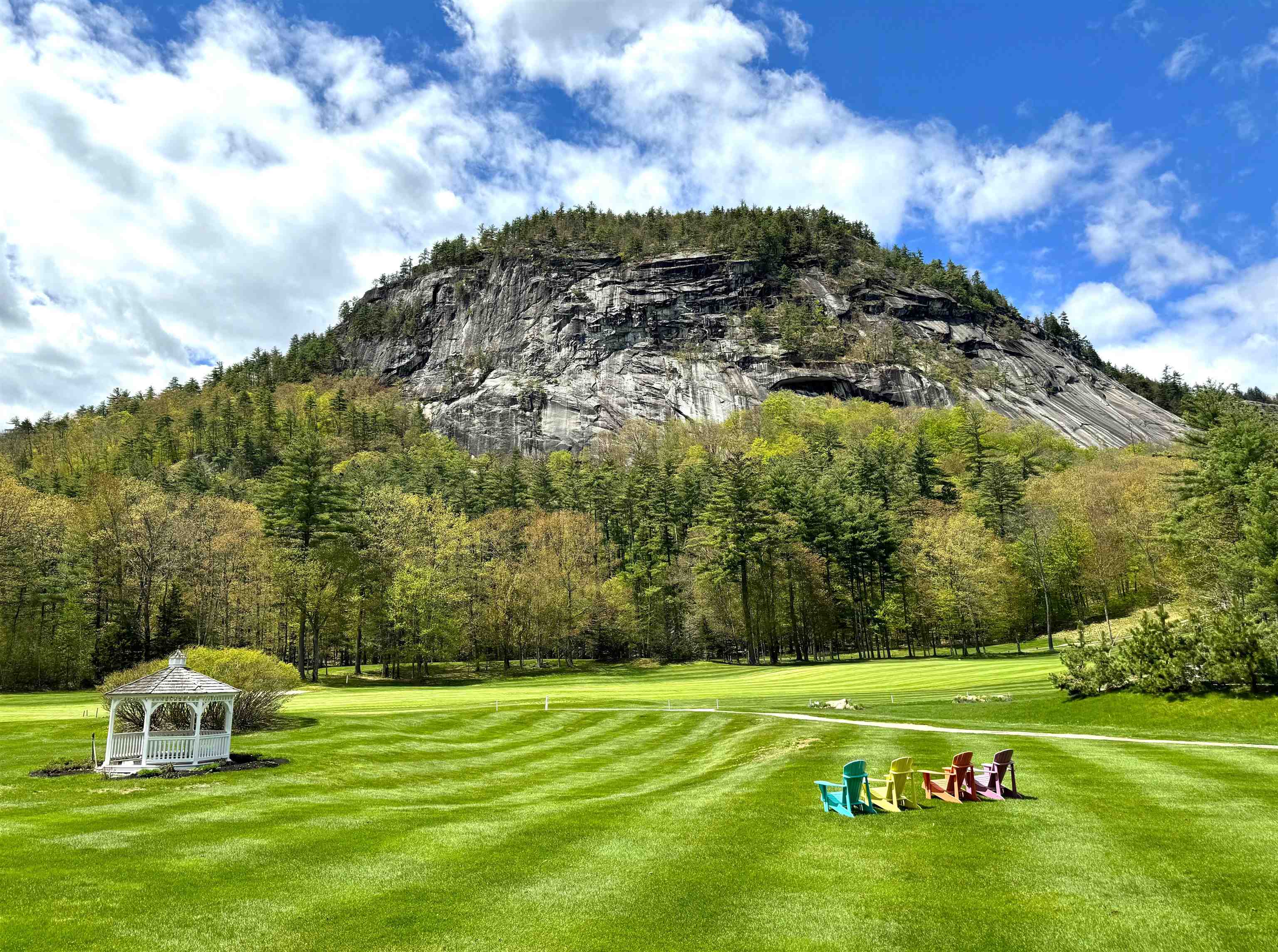 138 Samuel Hale Dr, Hales Location, NH 03860