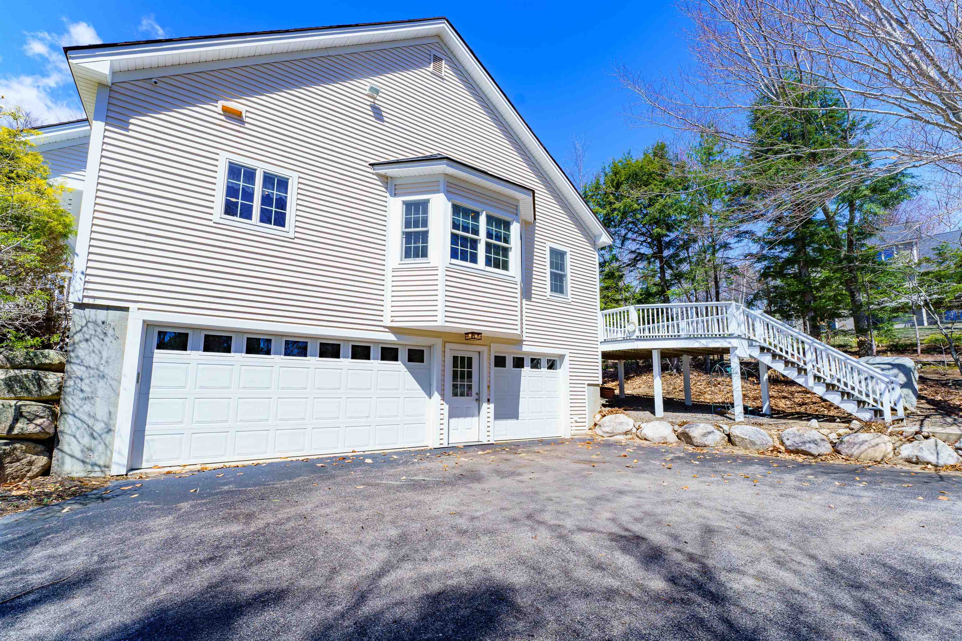 138 Samuel Hale Dr, Hales Location, NH 03860