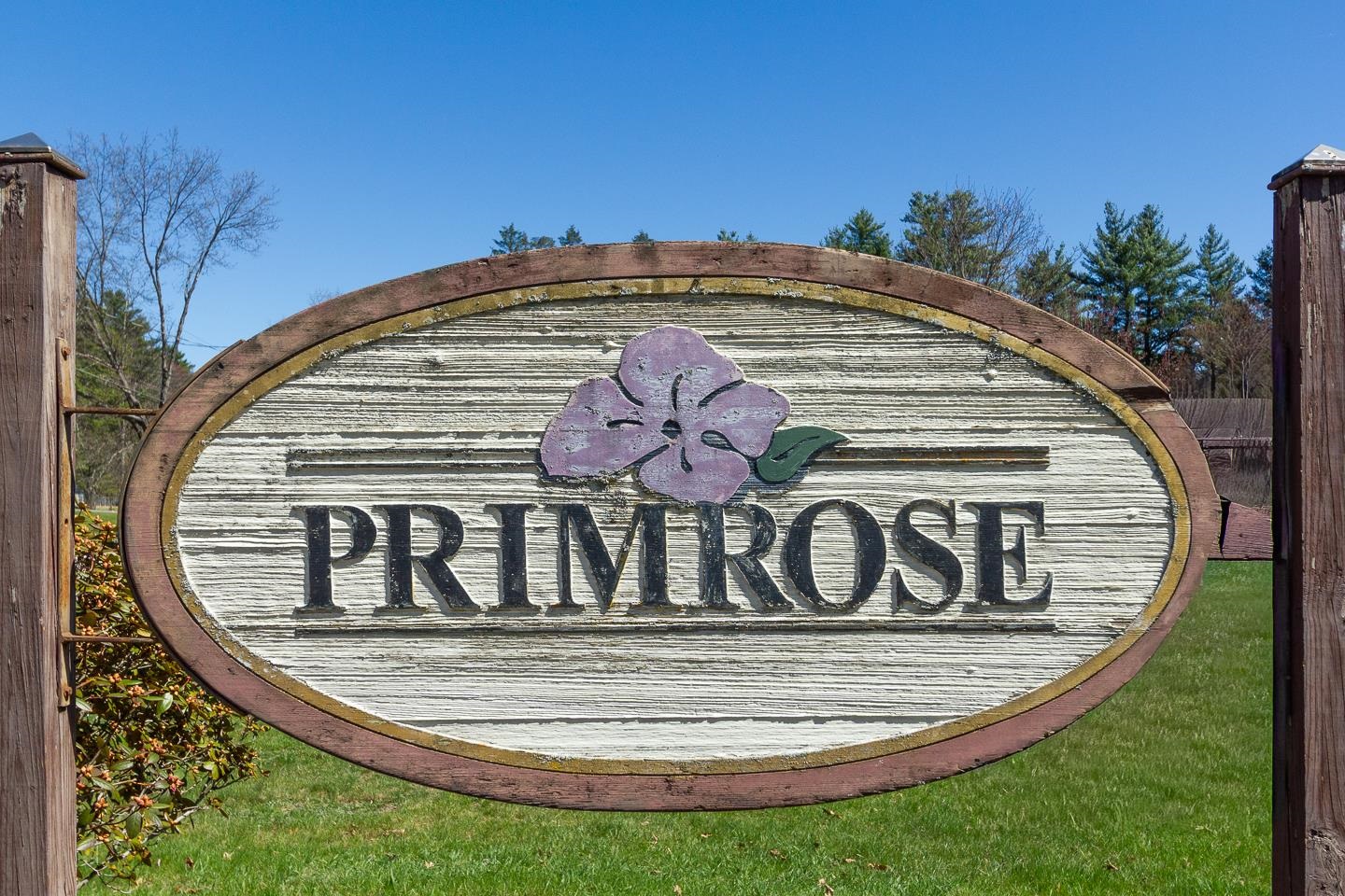 27 Primrose Ln, Concord, NH 03303