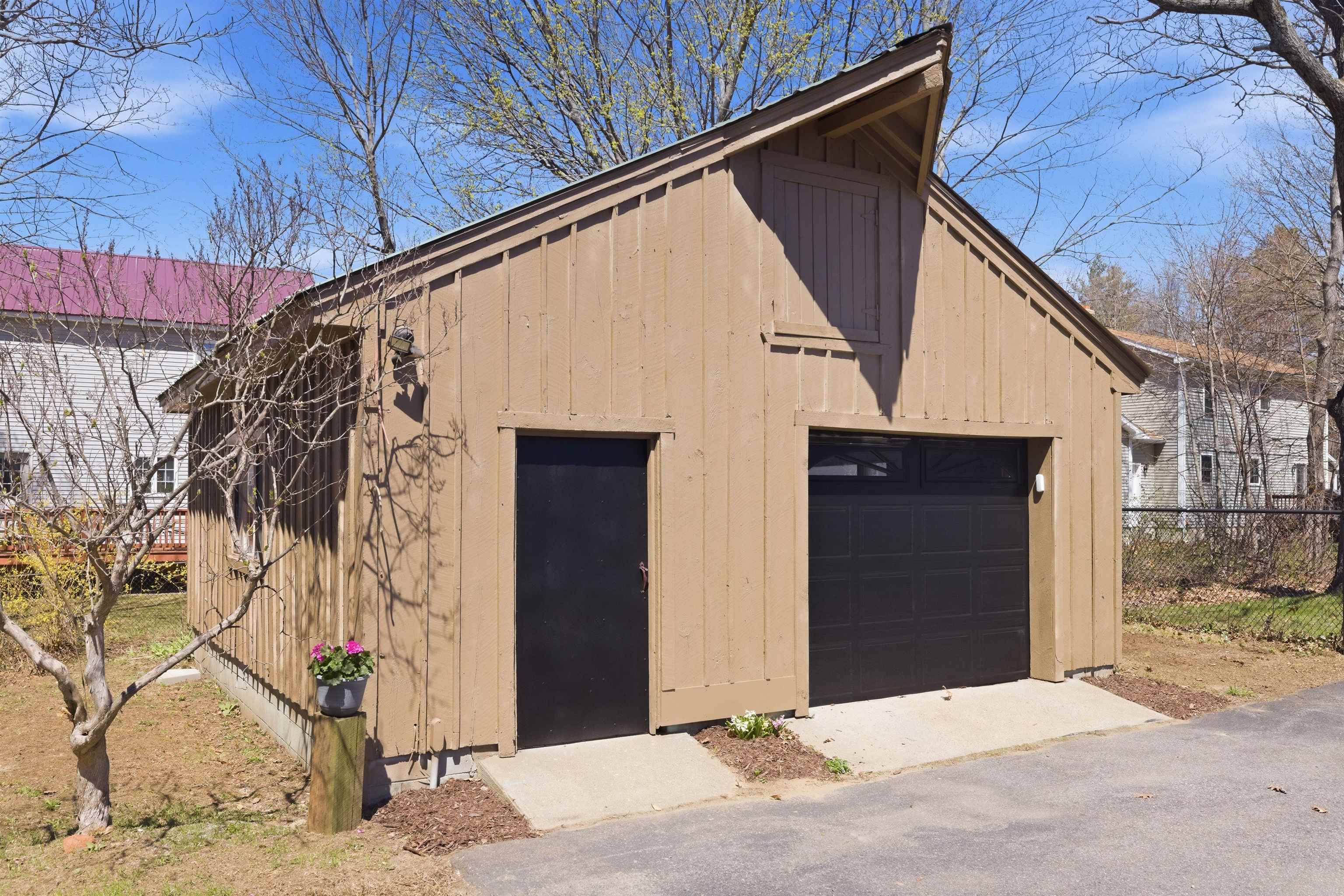 18 Massachusetts Ave, Laconia, NH 03246