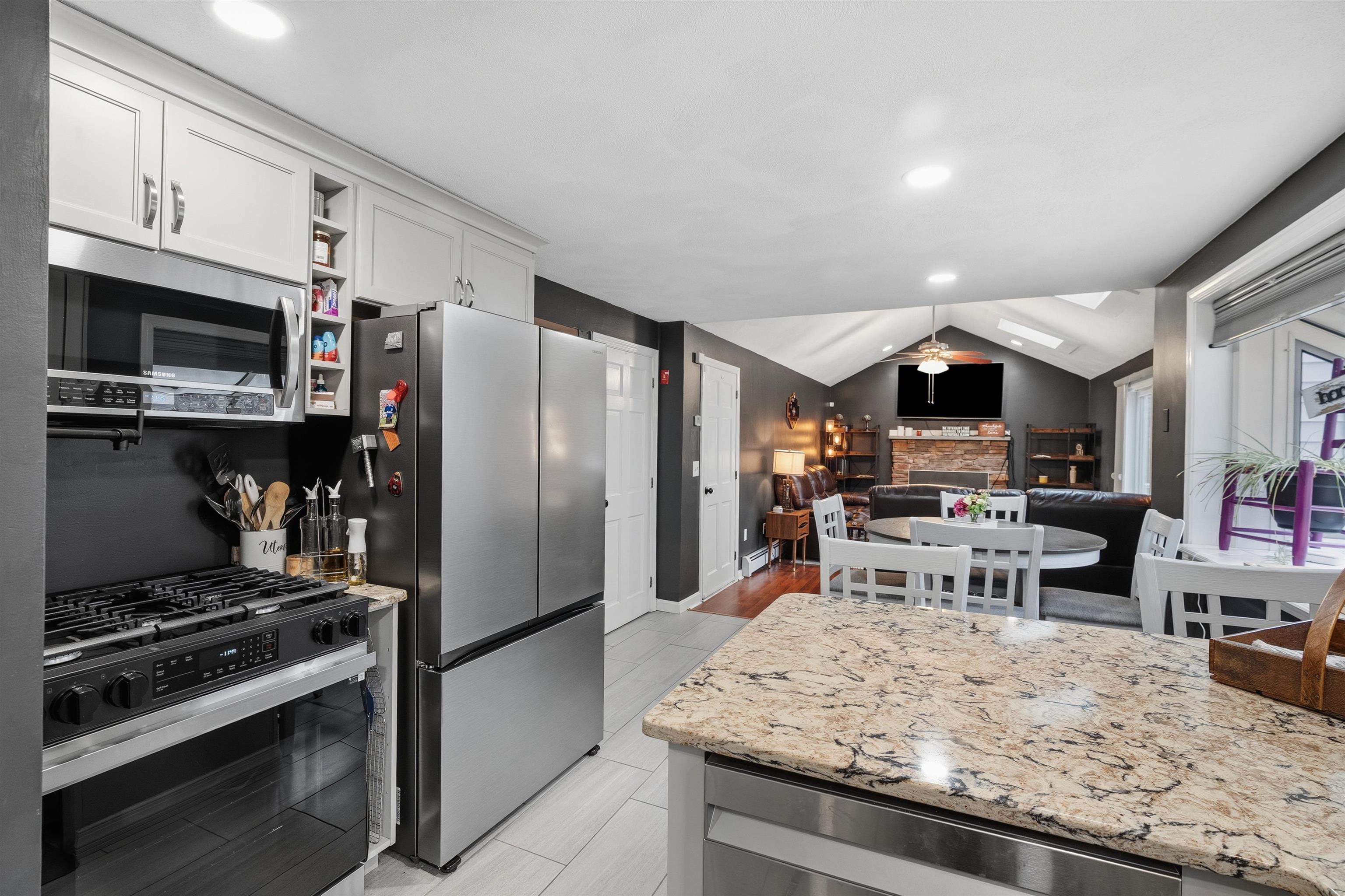 35 Shannon Rd, Hampstead, NH 03841