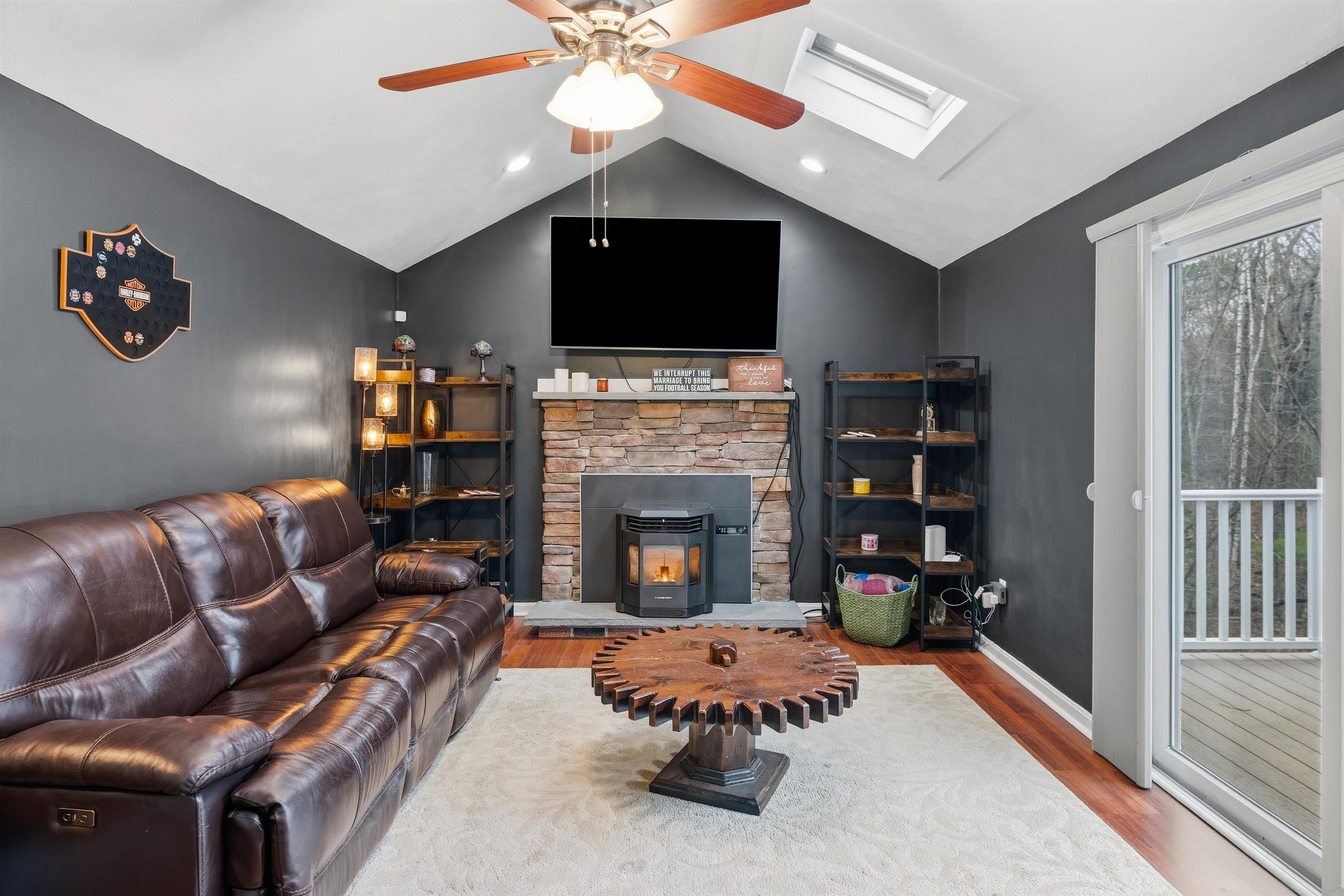 35 Shannon Rd, Hampstead, NH 03841