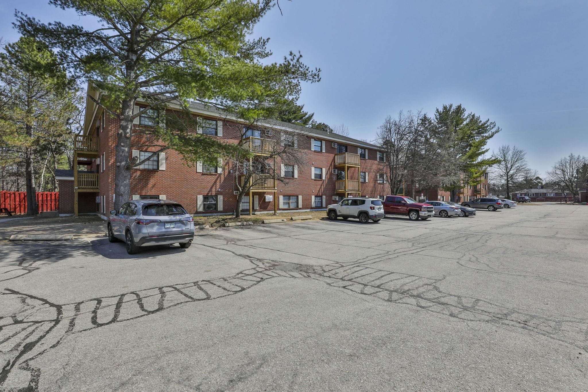 12 East Side Dr, Concord, NH 03301