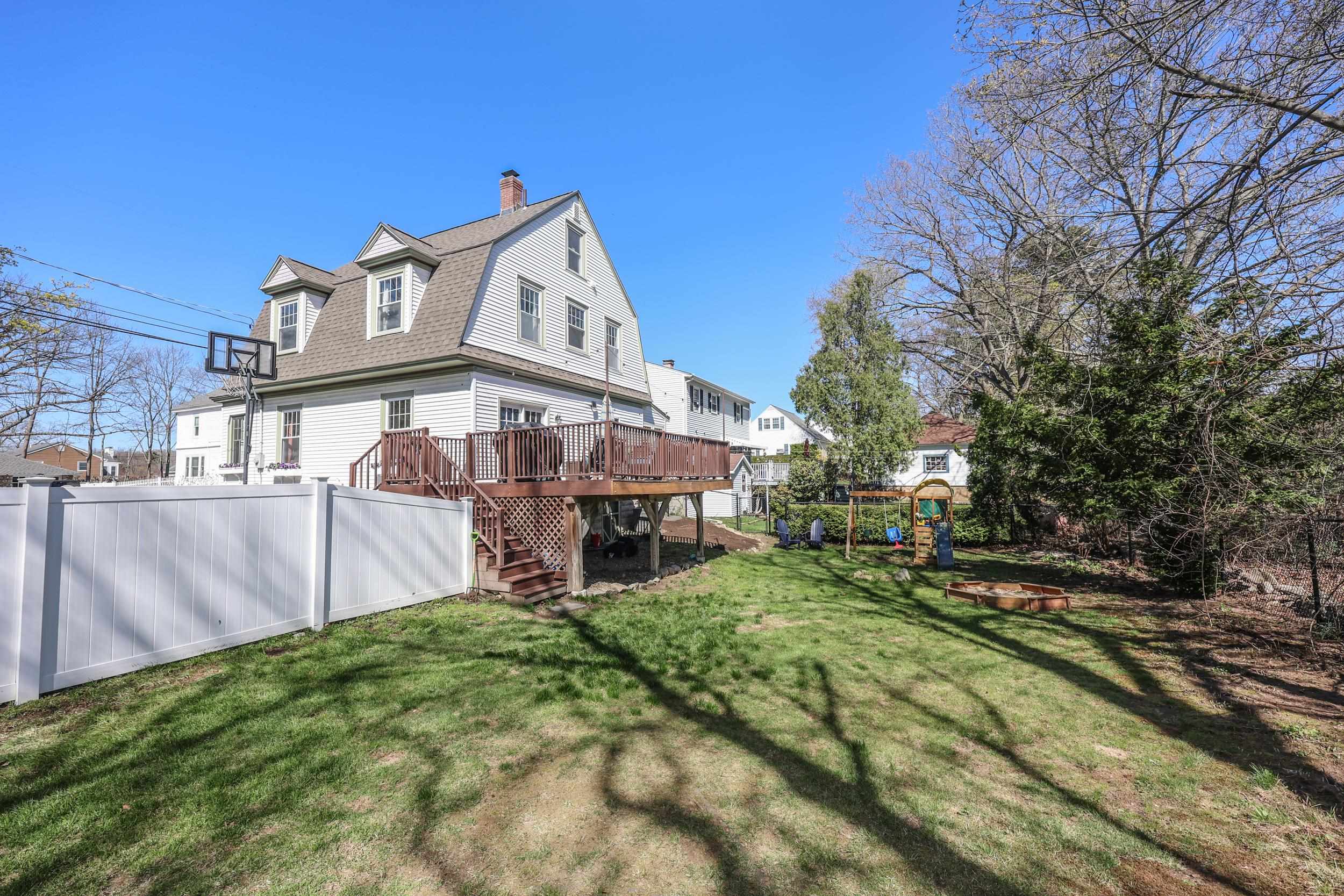 279 Sagamore St, Manchester, NH 03104