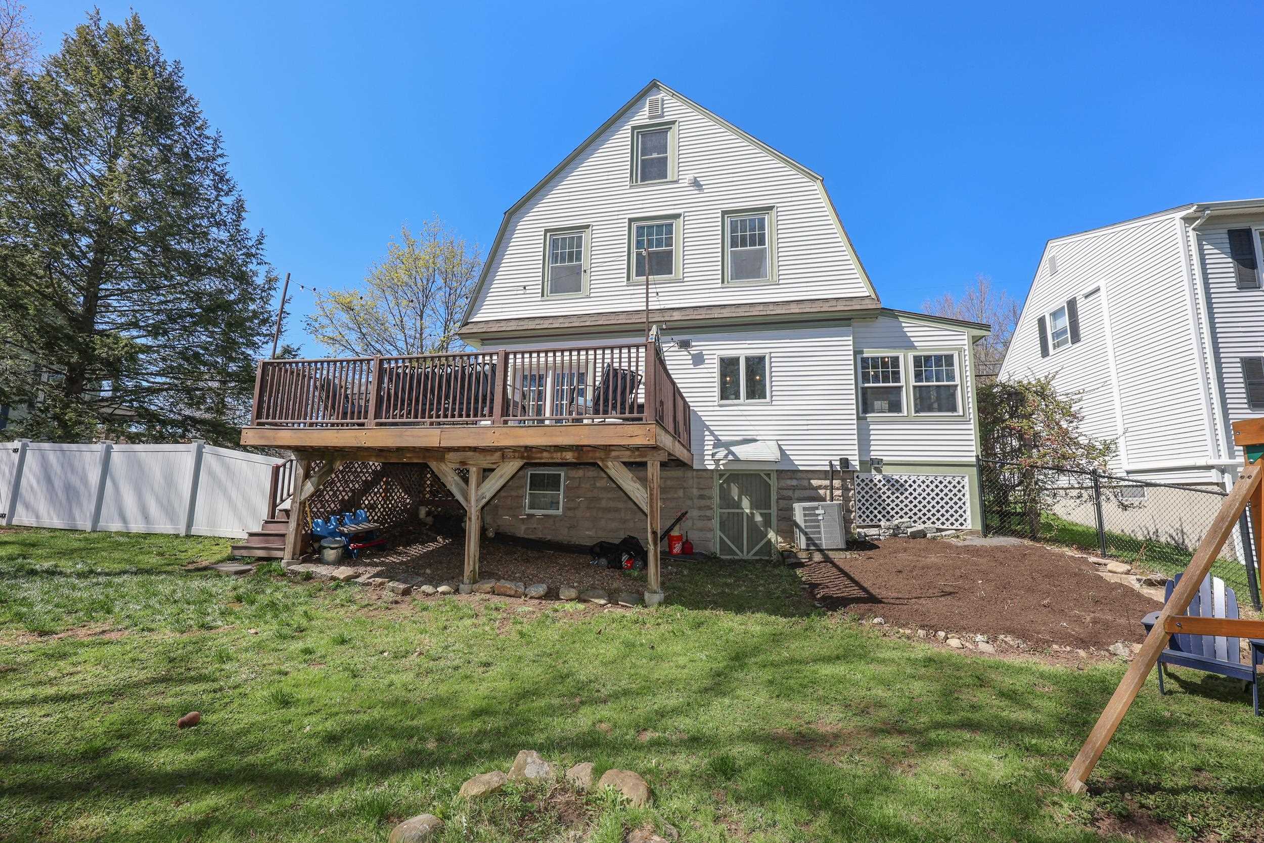 279 Sagamore St, Manchester, NH 03104