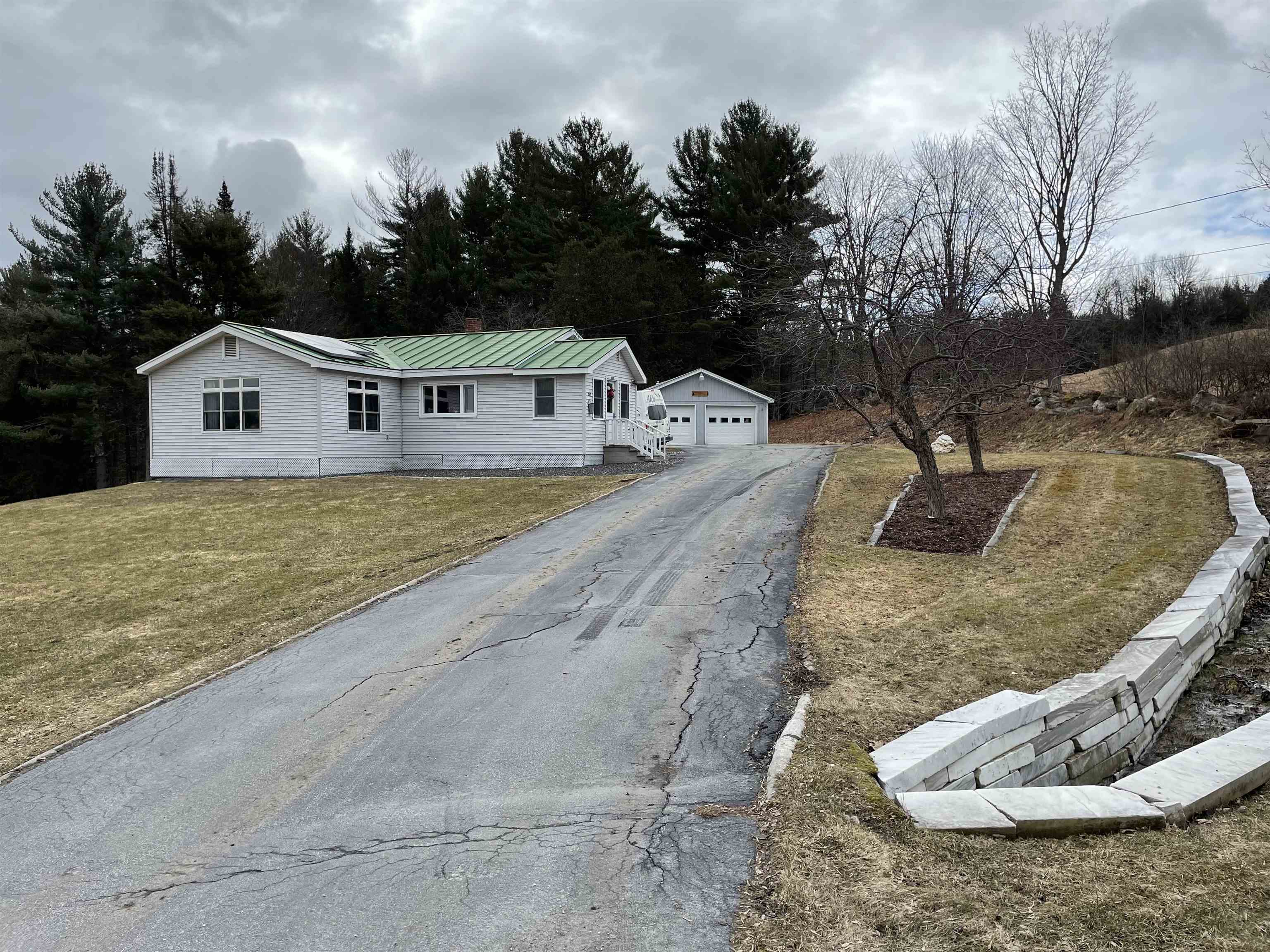269 Barre Hill Rd, Plainfield, VT 05667