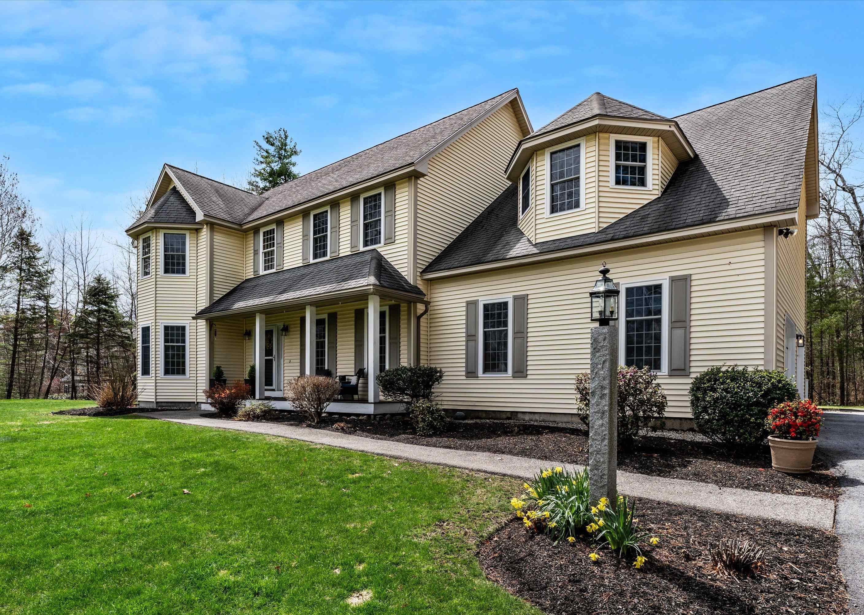 70 Greenmeadow Ln, Bedford, NH 03110