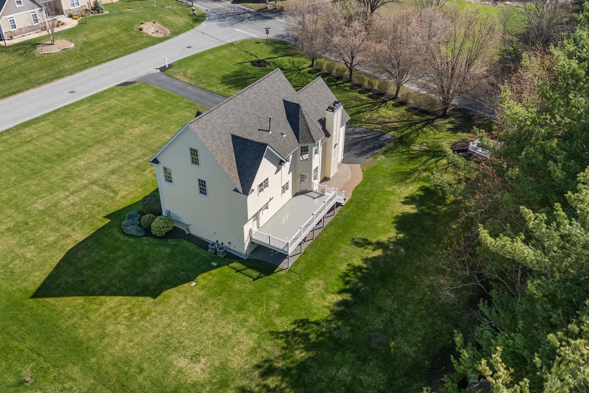 1 Silver Brook St, Salem, NH 03079