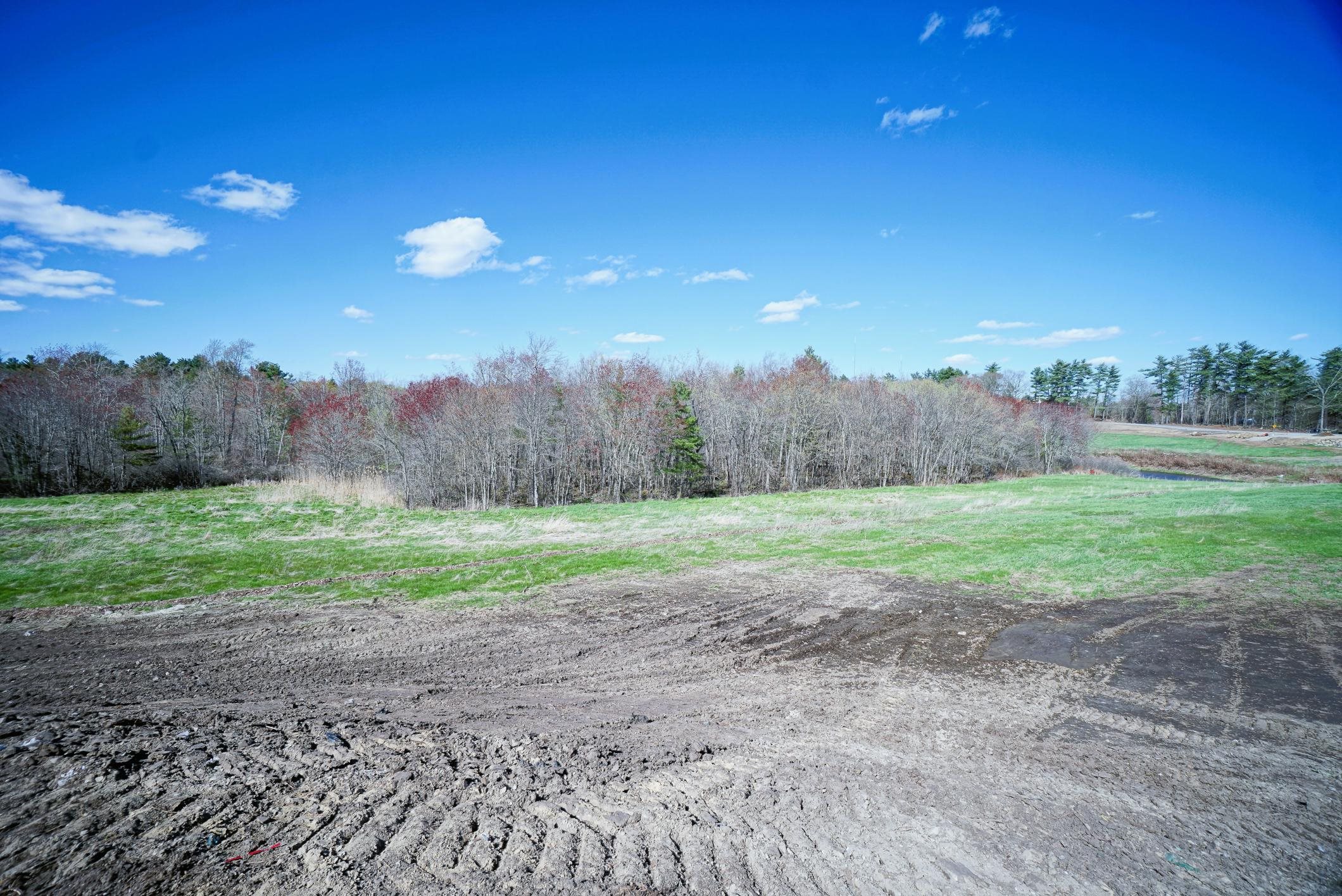 78 Island Pond Rd, Derry, NH 03038