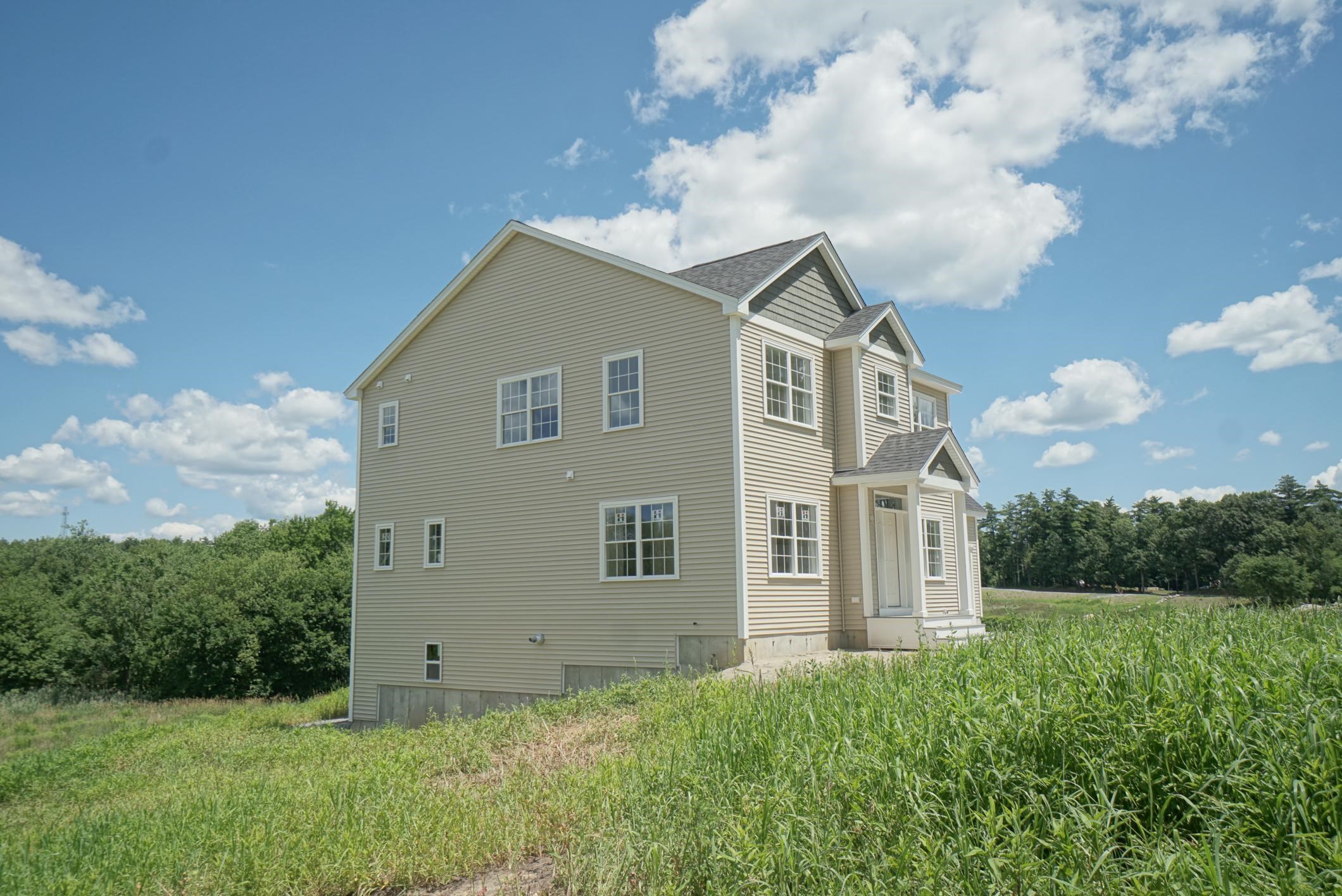 78 Island Pond Rd, Derry, NH 03038