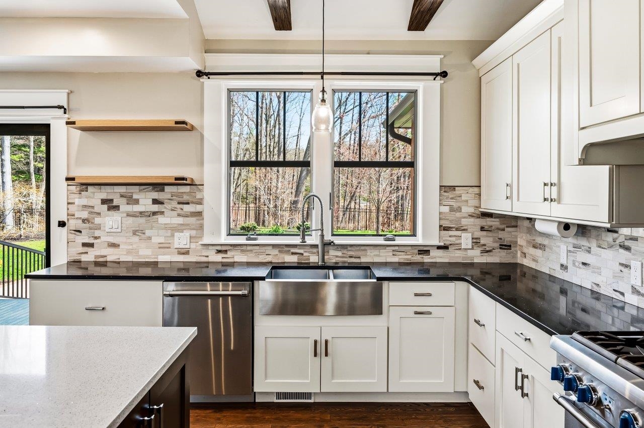 177 Winnicut Rd, Greenland, NH 03840