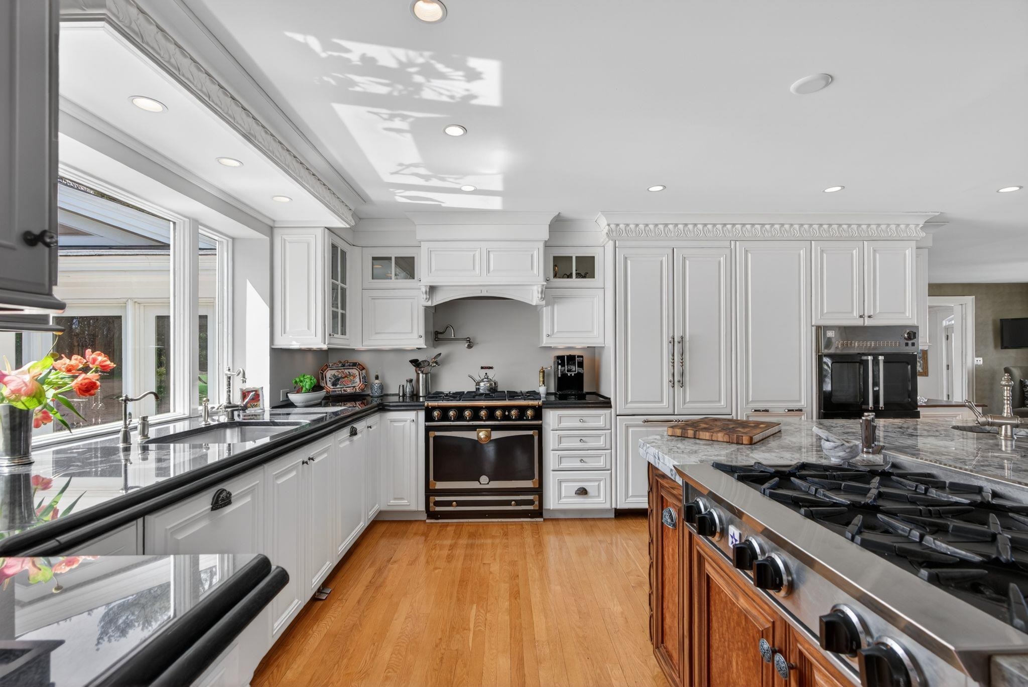 6 Wildwood Ln, Rye, NH 03870