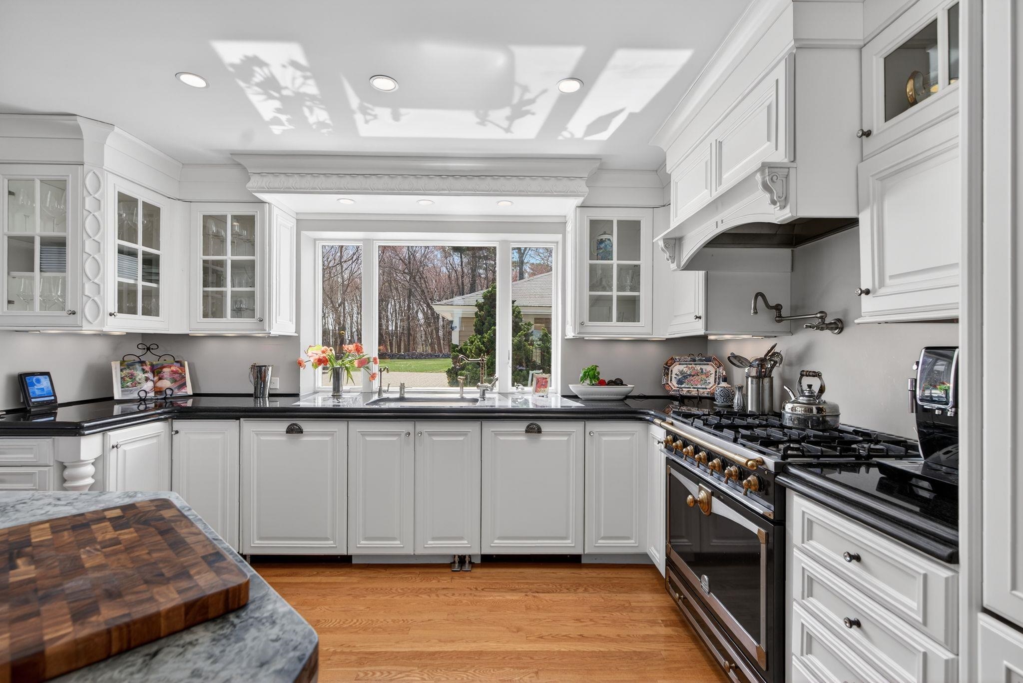 6 Wildwood Ln, Rye, NH 03870