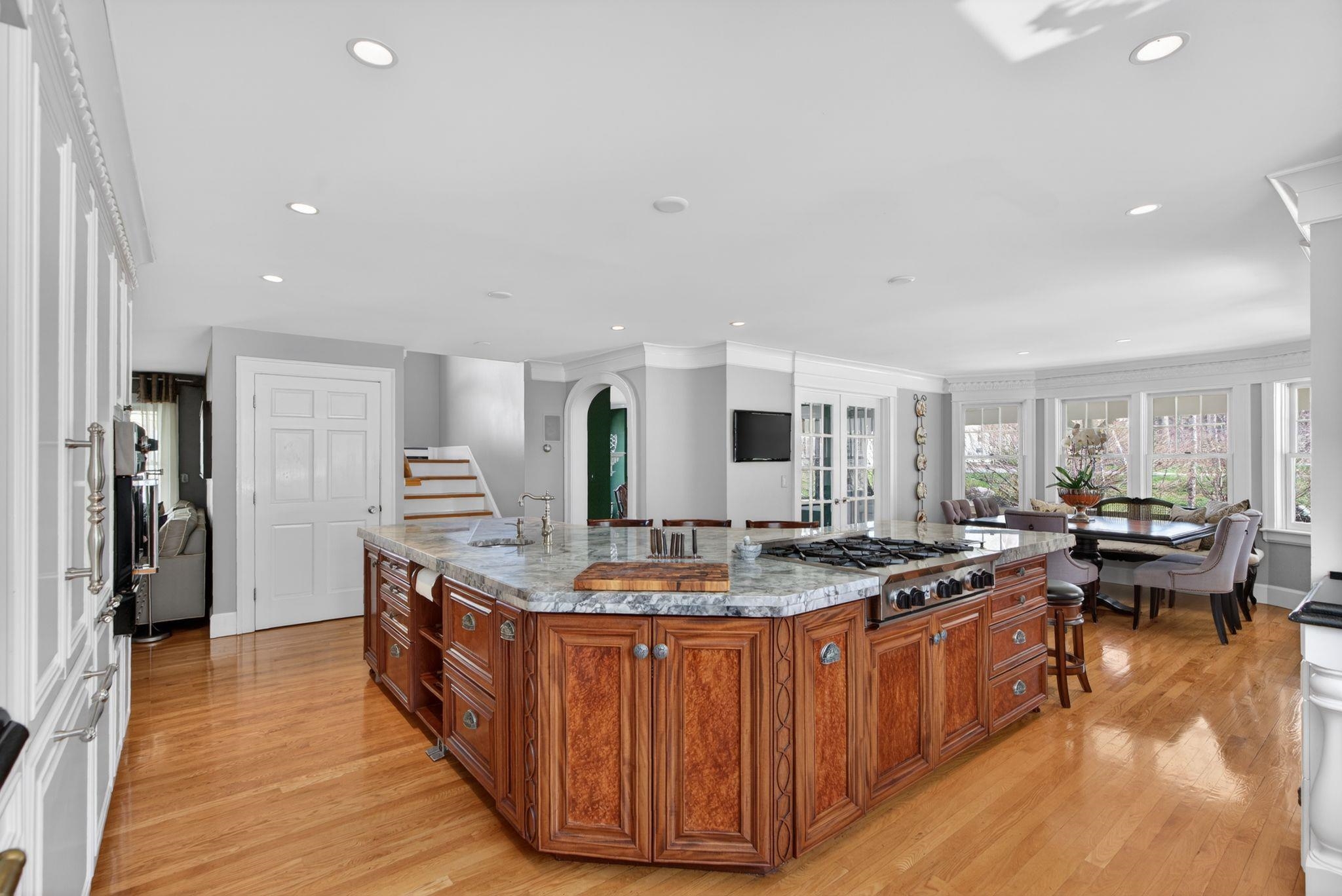 6 Wildwood Ln, Rye, NH 03870