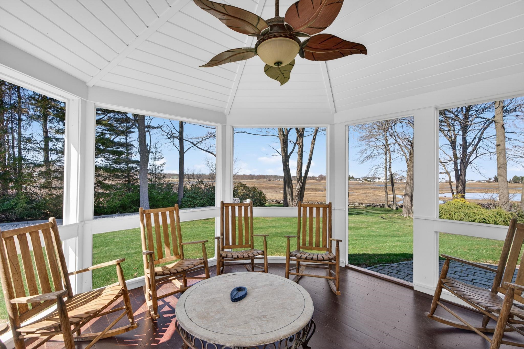 6 Wildwood Ln, Rye, NH 03870