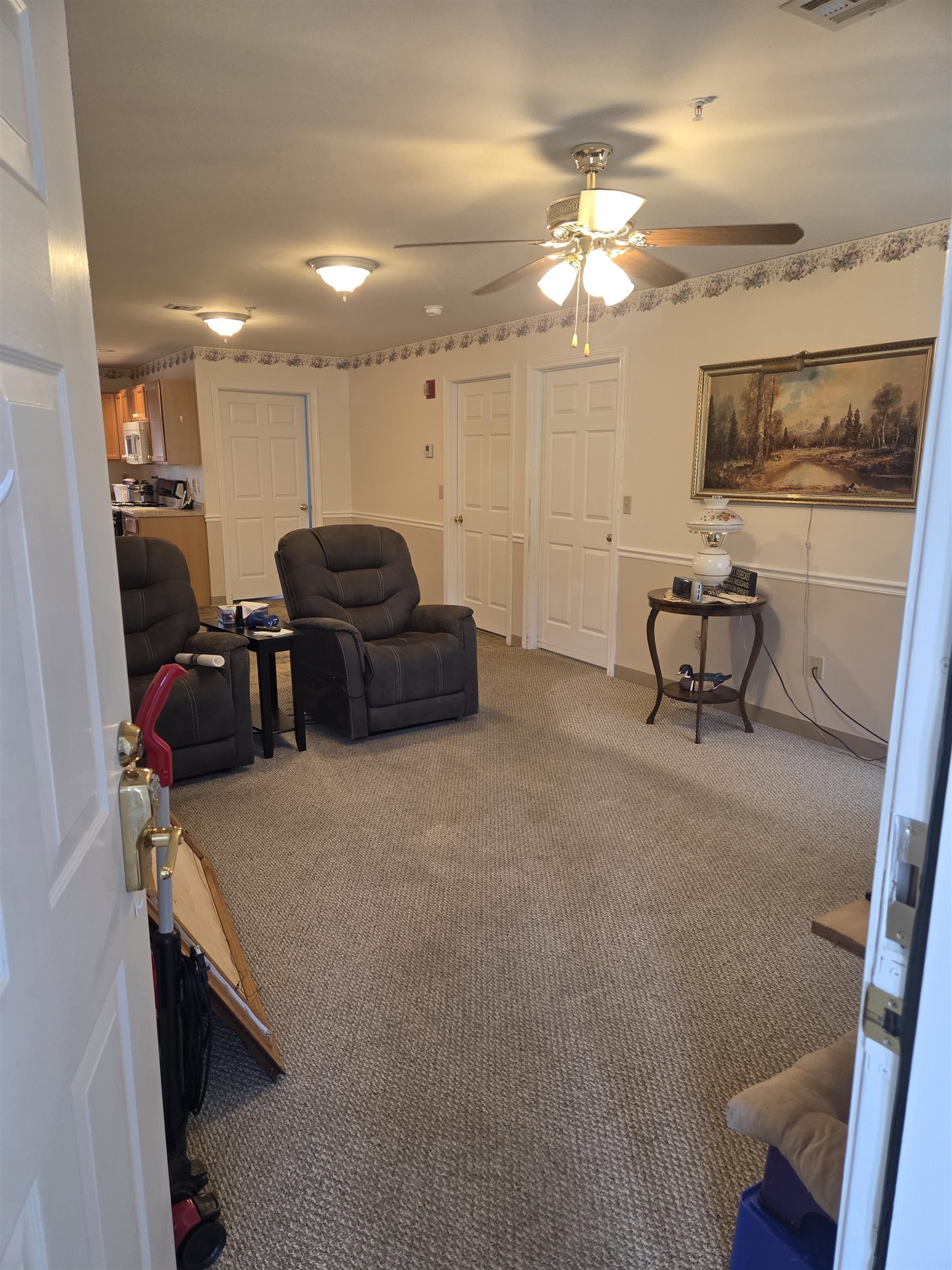 14 Tampa Dr, Rochester, NH 03867