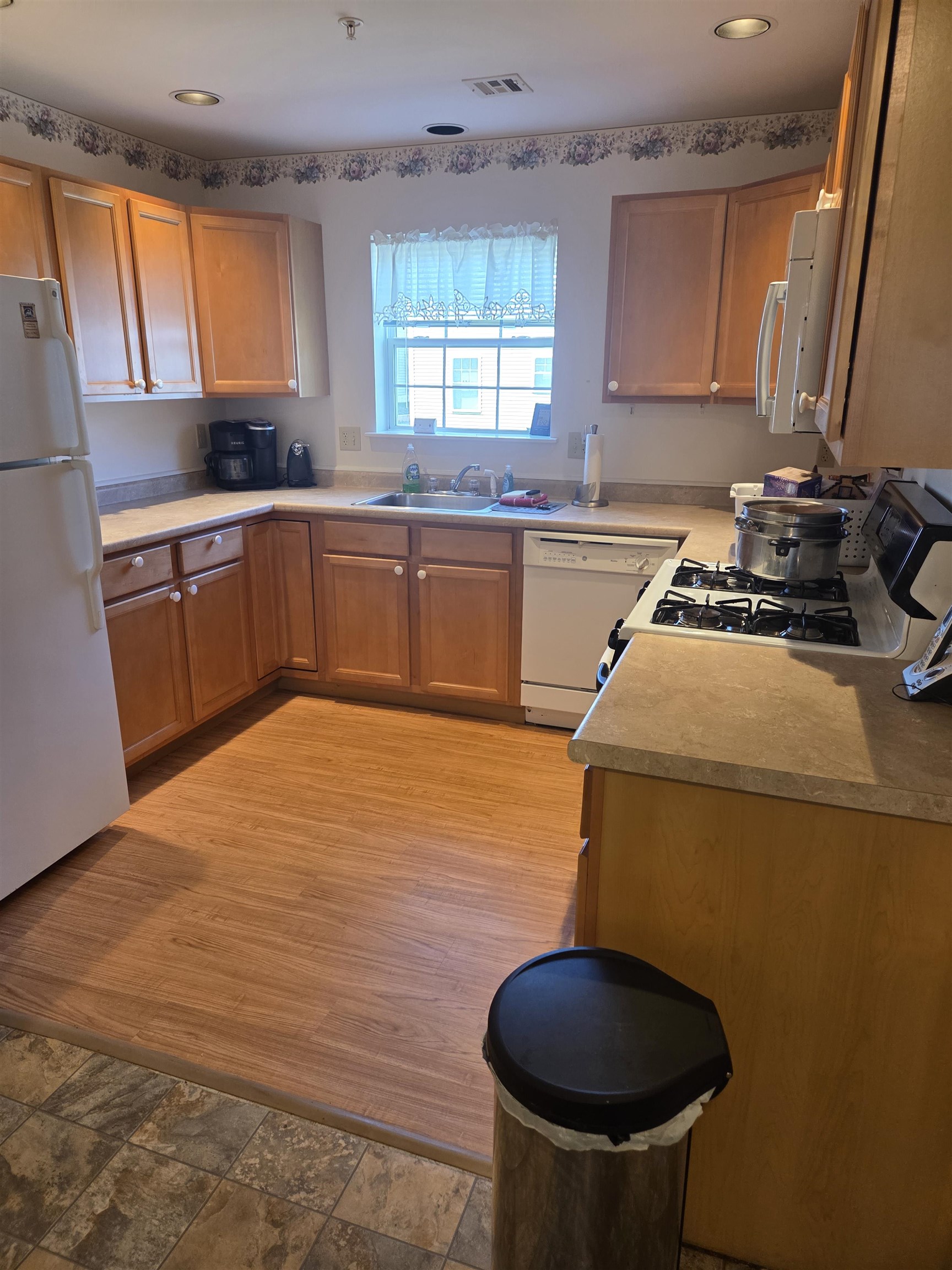 14 Tampa Dr, Rochester, NH 03867