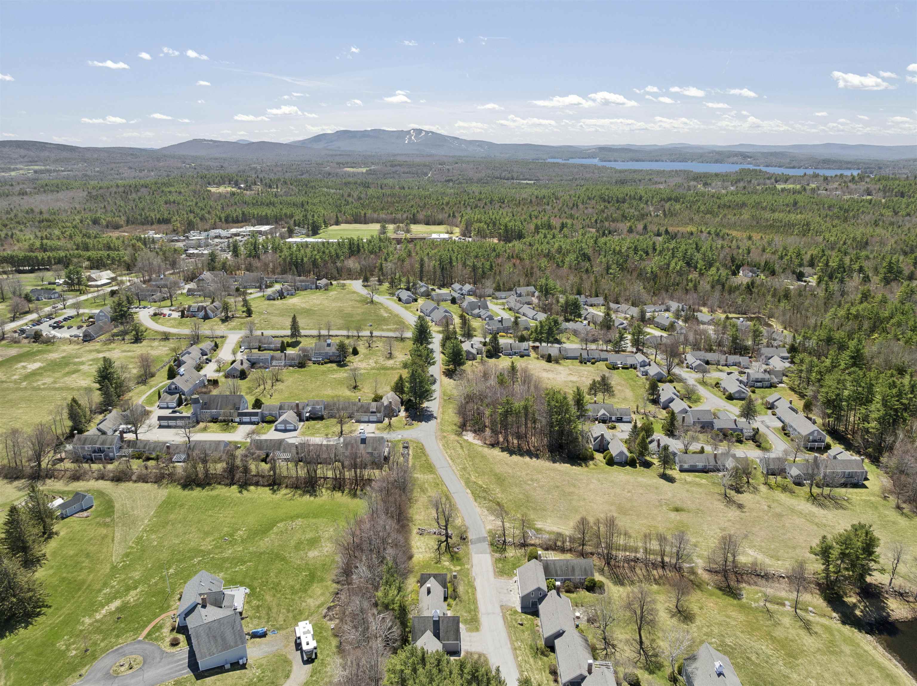 54 Hilltop Pl #54, New London, NH 03257