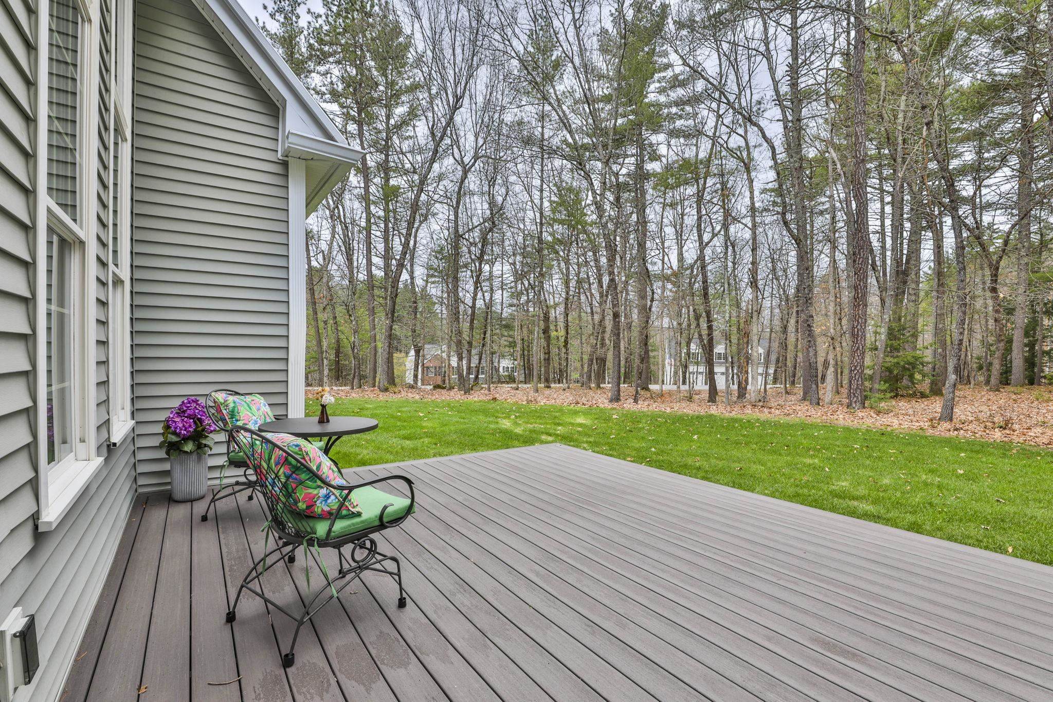 45 Wildwood Dr, Brookline, NH 03033