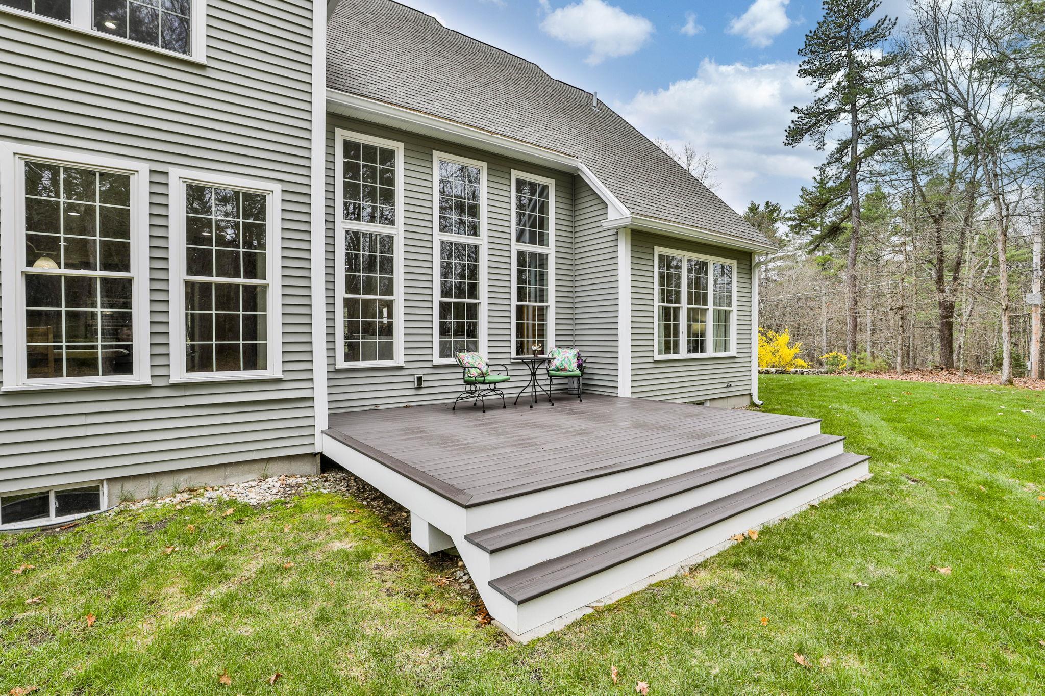 45 Wildwood Dr, Brookline, NH 03033