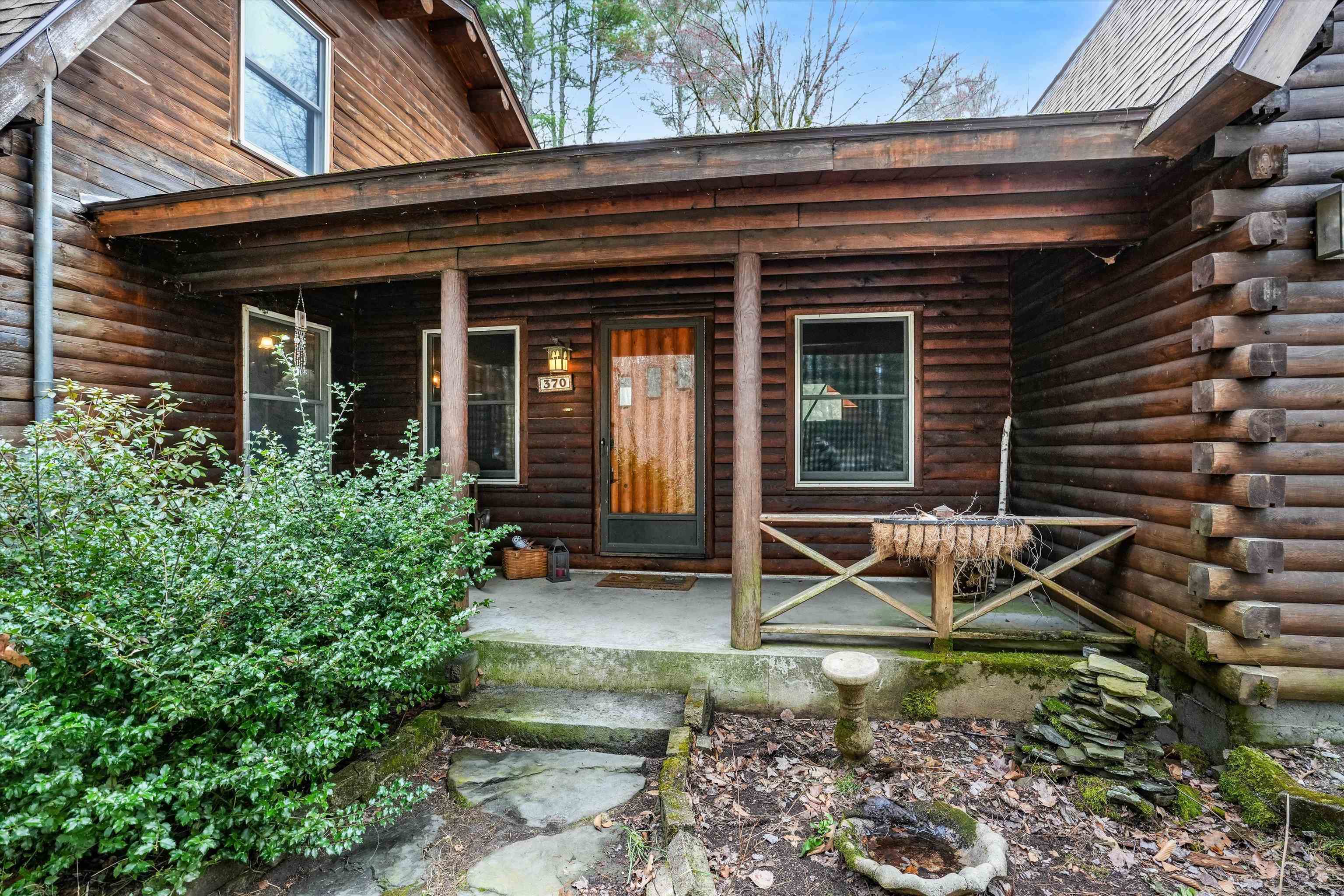 370 Mccurdy Rd, New Boston, NH 03070