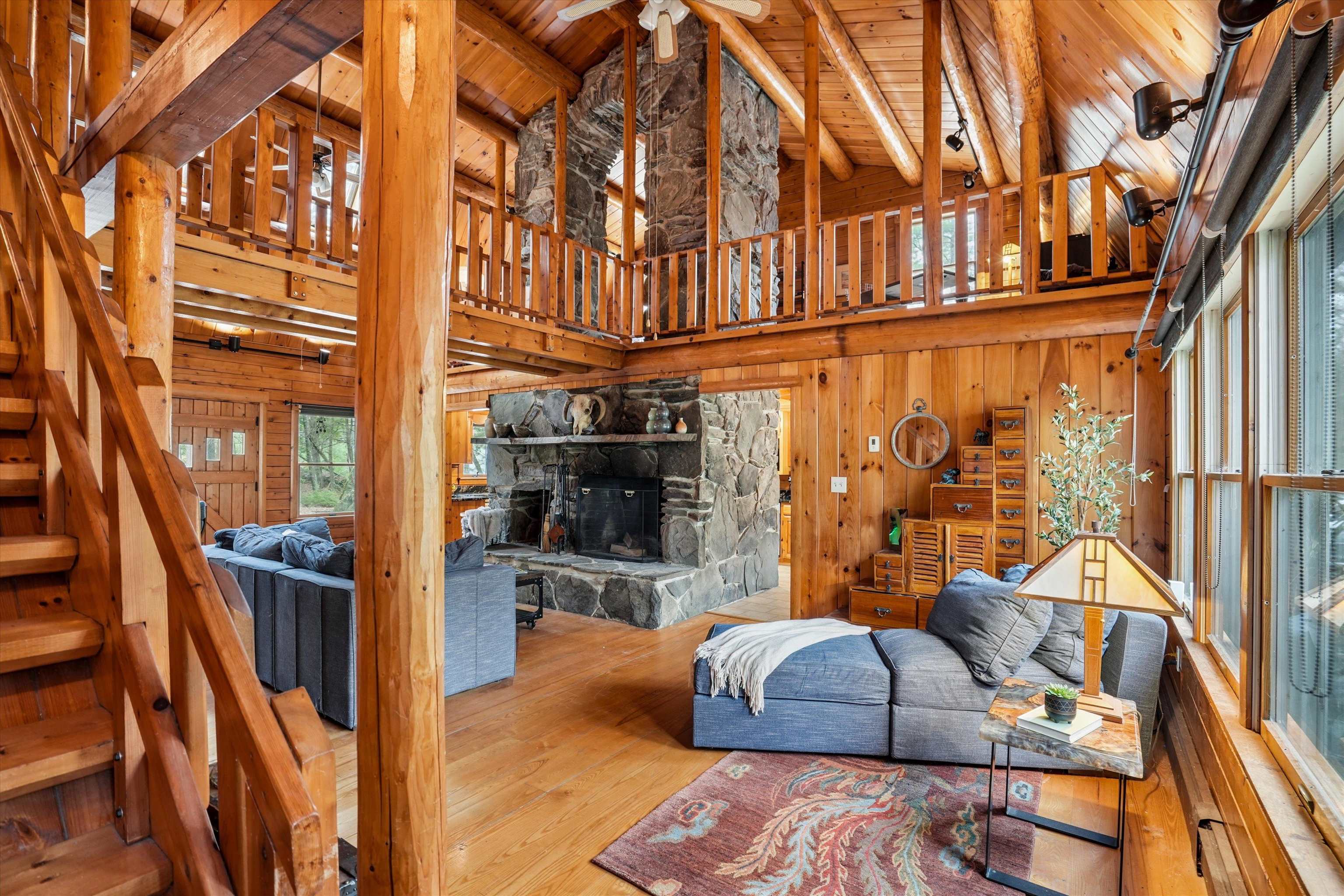 370 Mccurdy Rd, New Boston, NH 03070