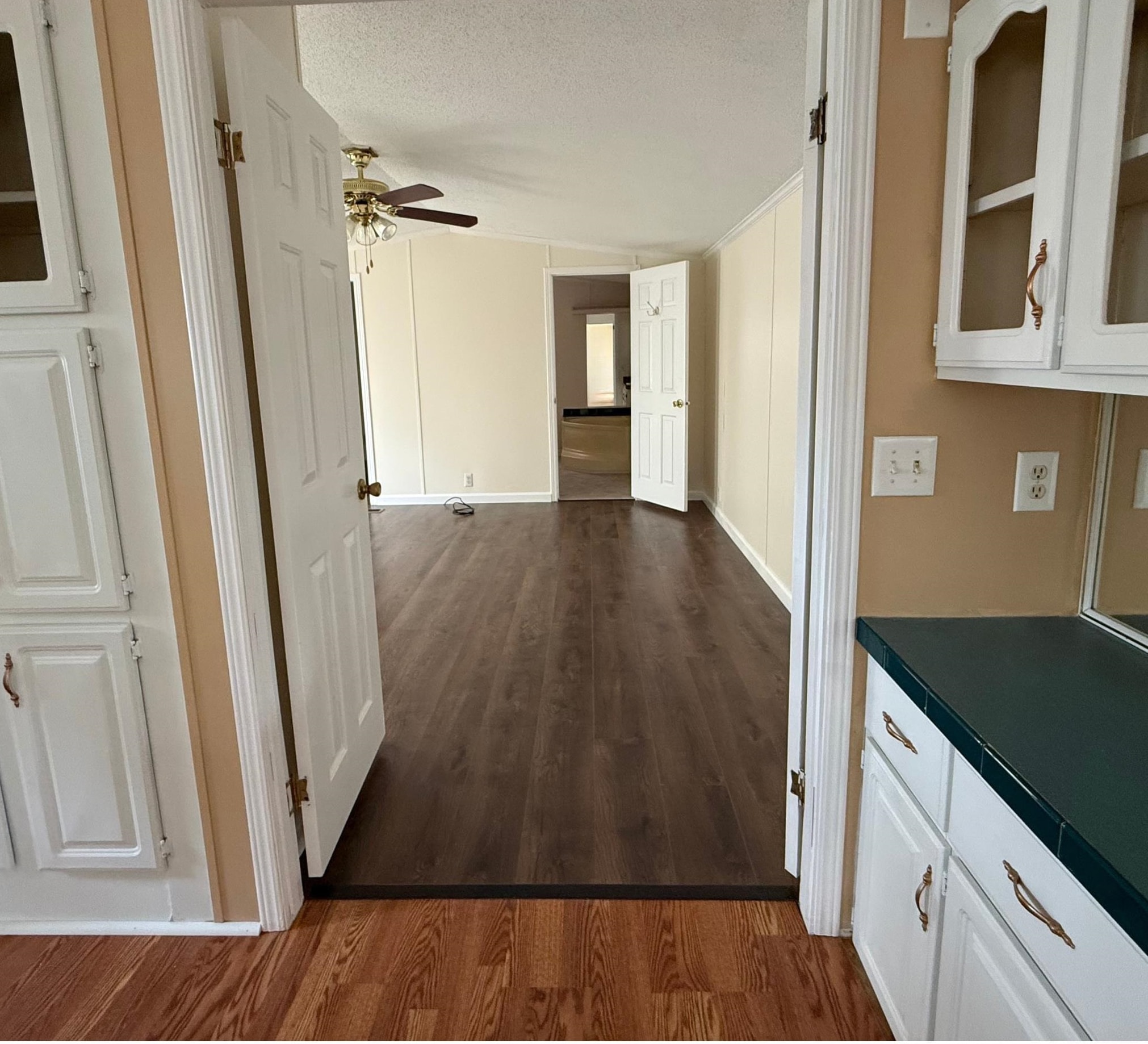 22 Wayne Dr #22, Derry, NH 03038