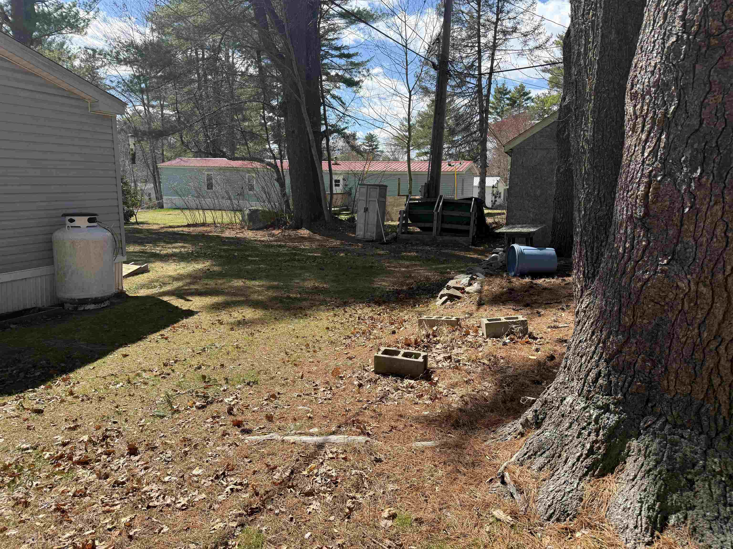 22 Wayne Dr, Derry, NH 03038