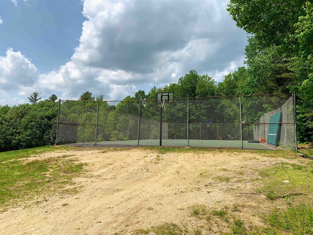 Association Basketball Court 25099339