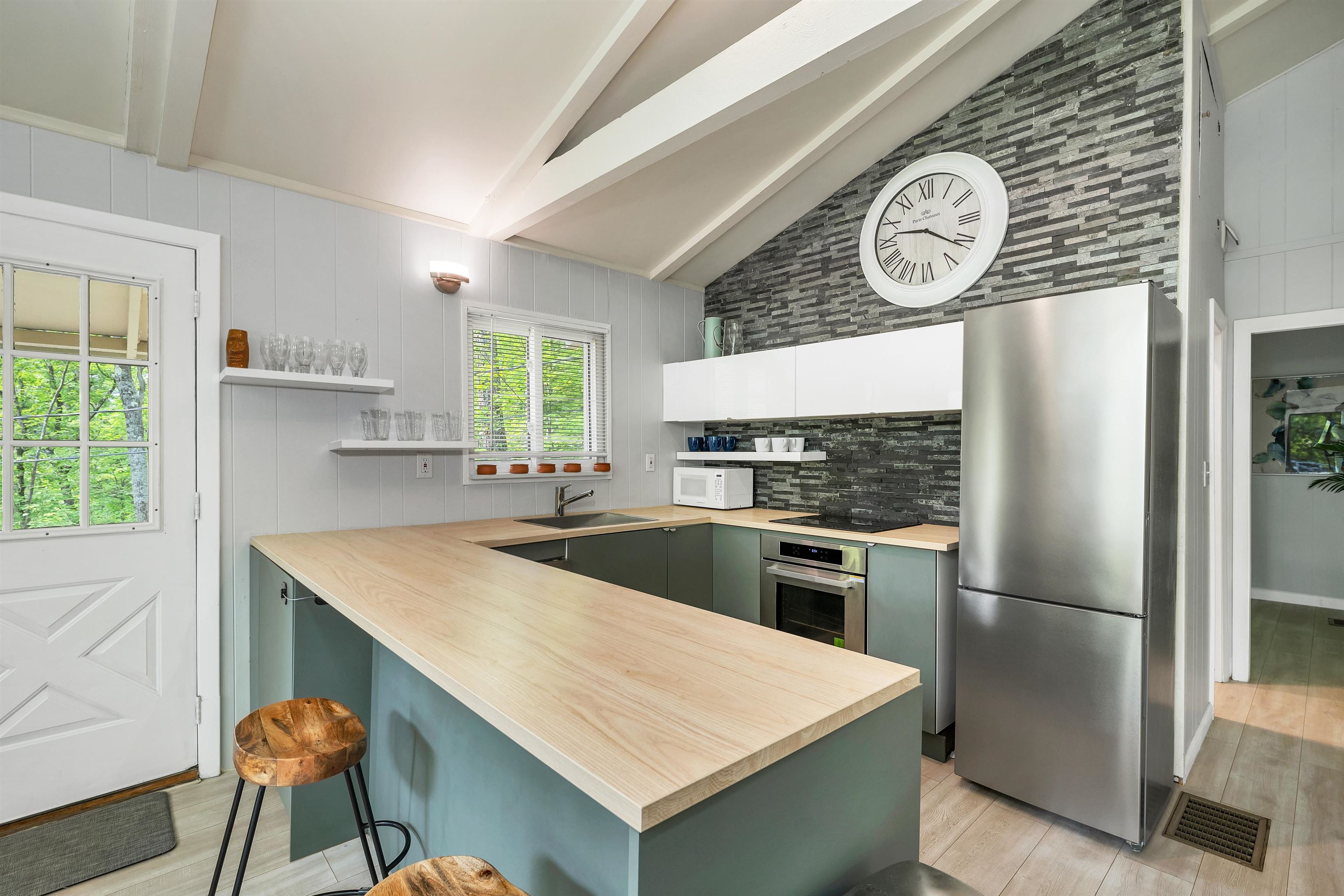 8 Little Shore Dr, Madison, NH 03849