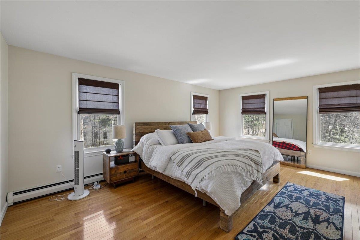 31 Boxwood Rd, Bedford, NH 03110