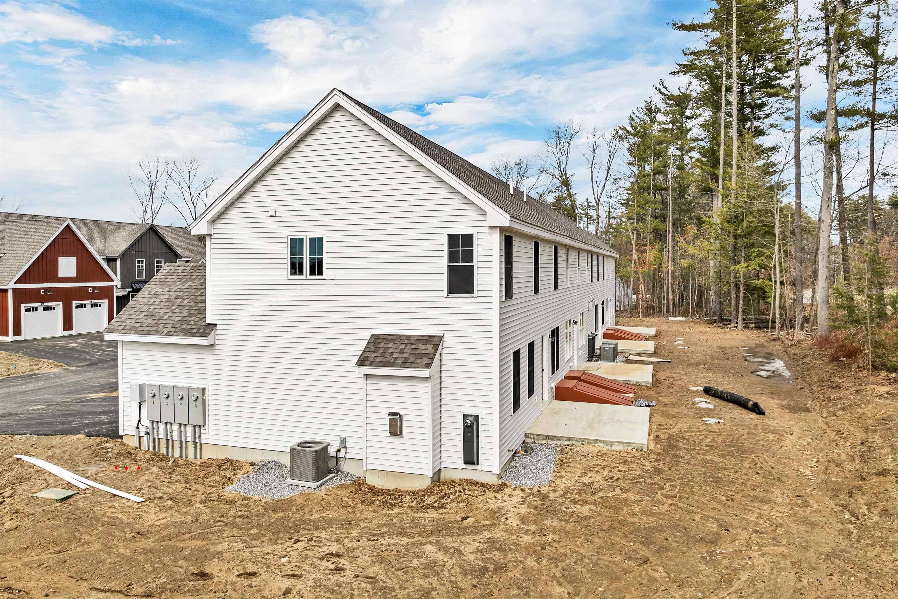 17-C Mustang Dr, Litchfield, NH 03052