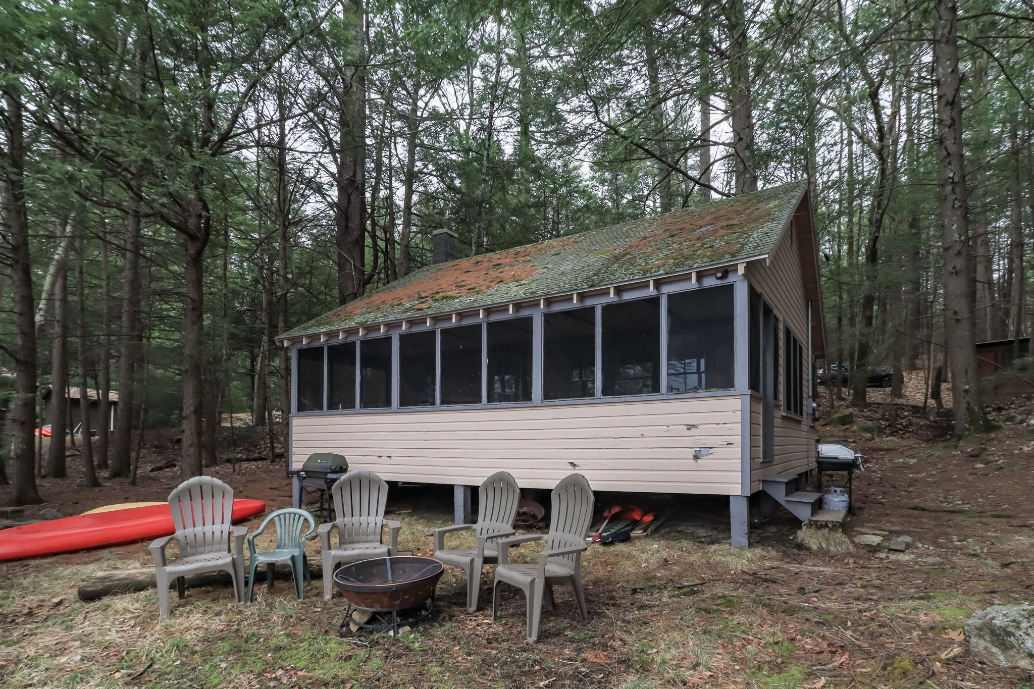 Screened porch overlooking Haunted Lake