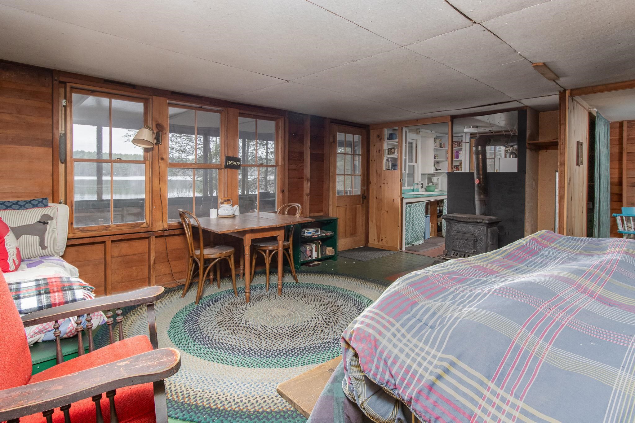 Reverse view toward lake