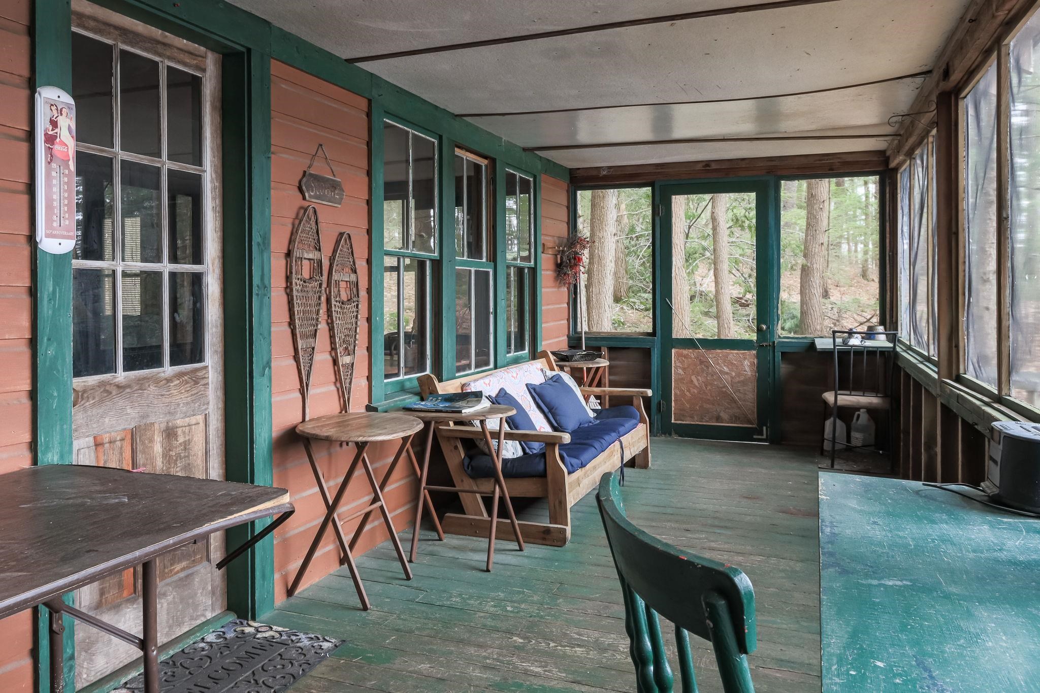 153 Scoby Wood Ln, Francestown, NH 03043