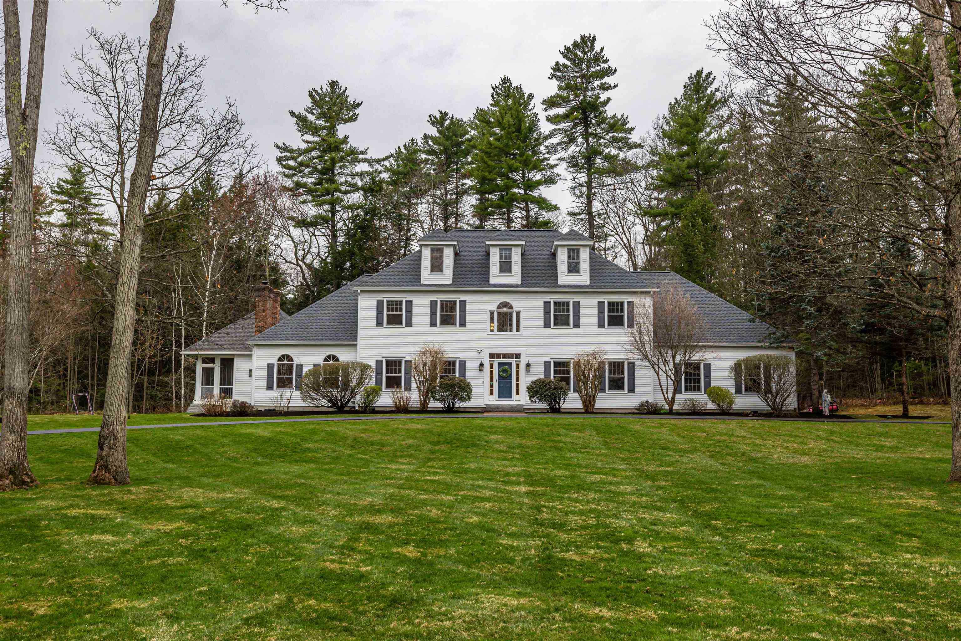 15 Heidi Ln, Bow, NH 03304