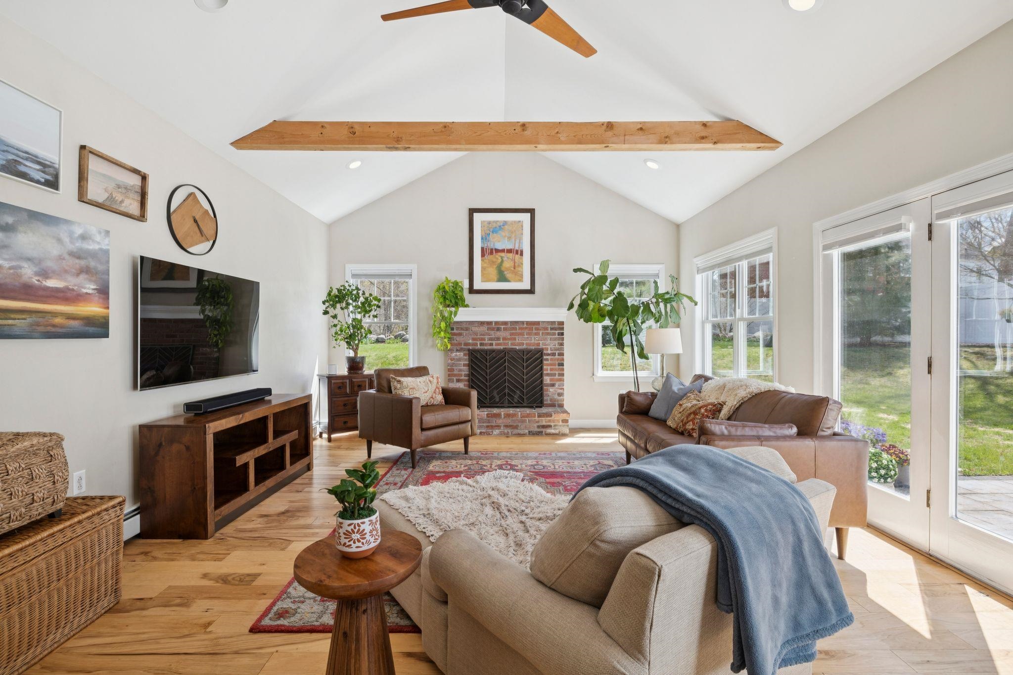 1 Appledore Ave, Exeter, NH 03833