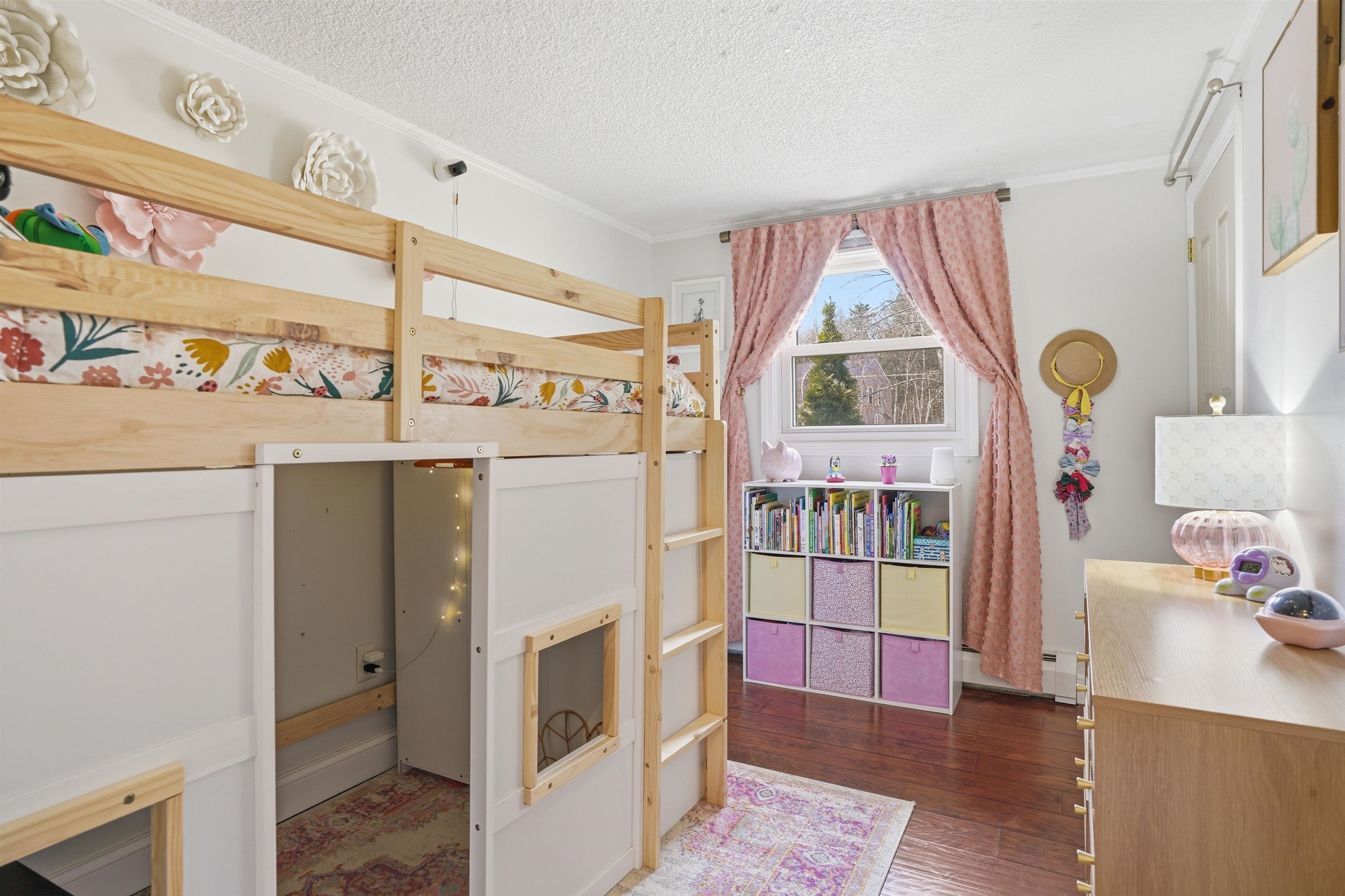 9 Tuttle Rd, Bedford, NH 03110