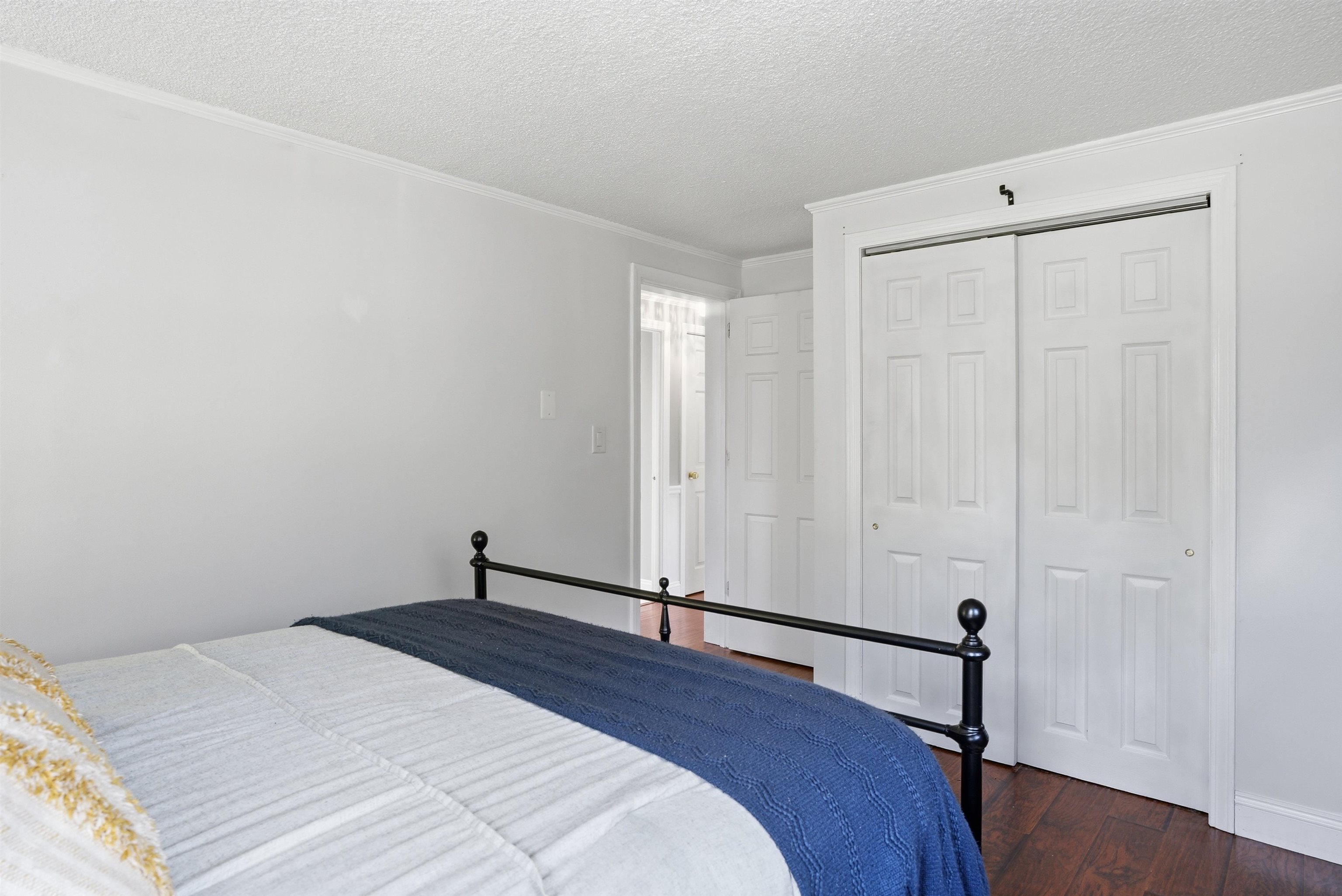 9 Tuttle Rd, Bedford, NH 03110