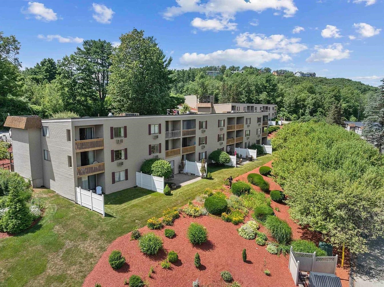 160 Treetop Cir, Laconia, NH 03246