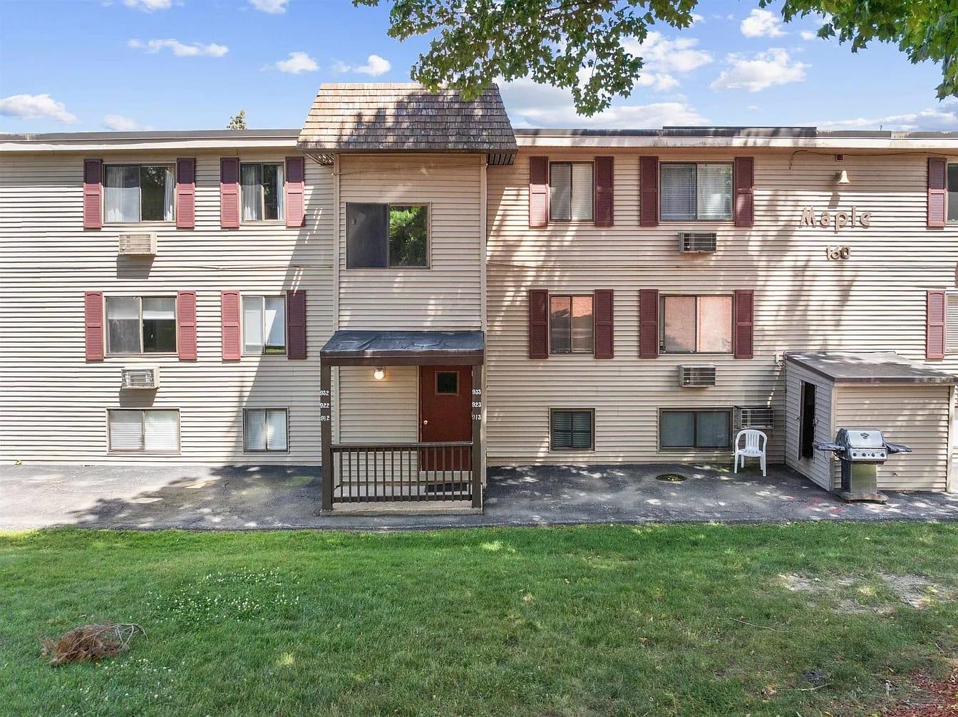 160 Treetop Cir, Laconia, NH 03246