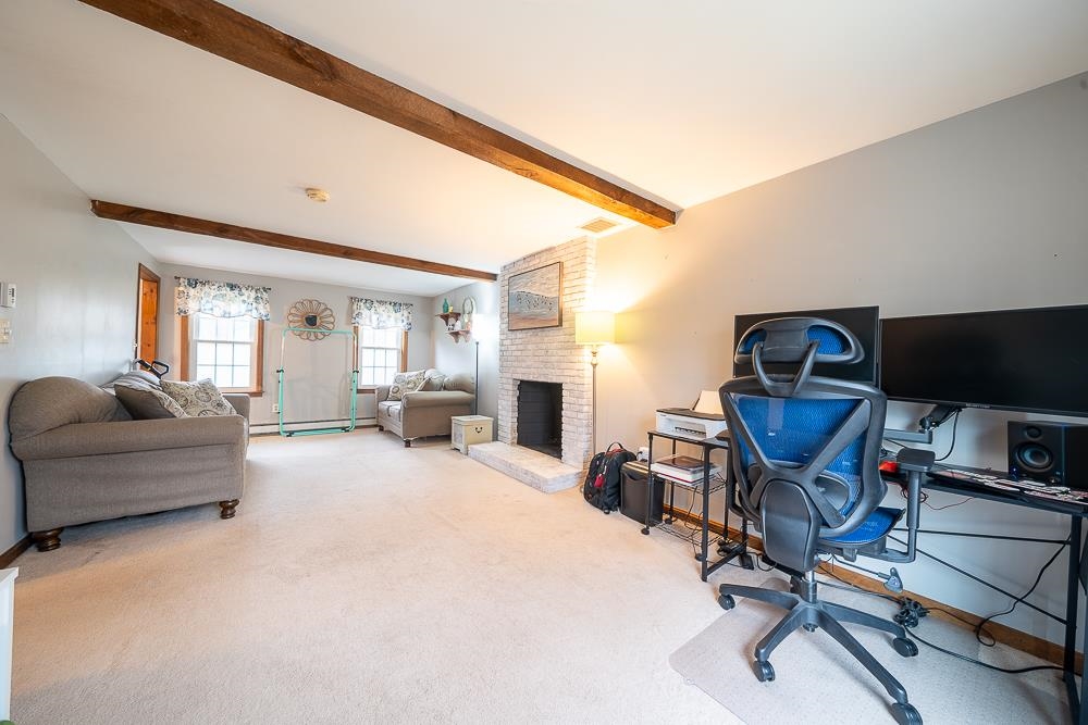 6 Hubbard Hill Rd, Derry, NH 03038