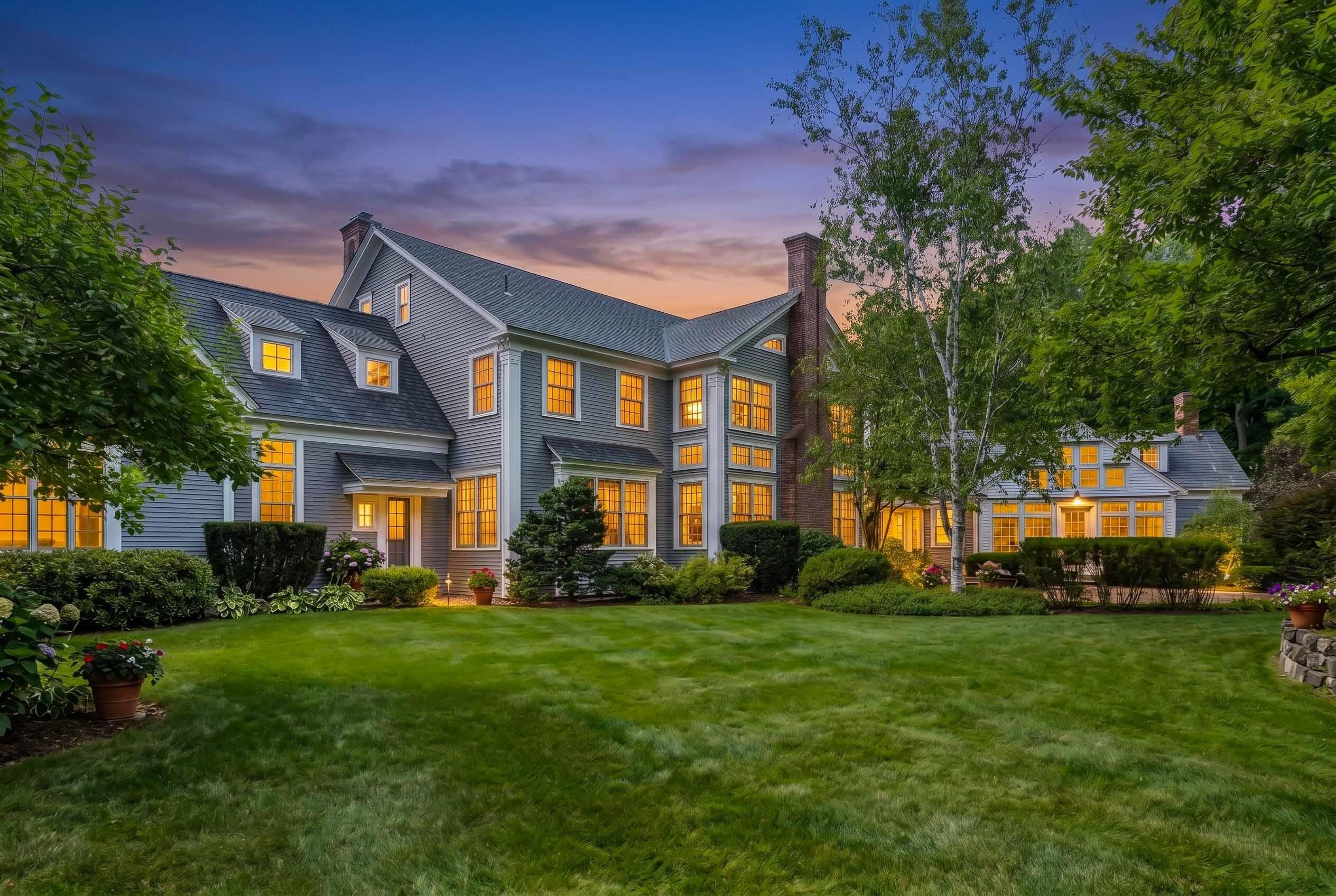 373 Lakeshore Dr, New London, NH 03257