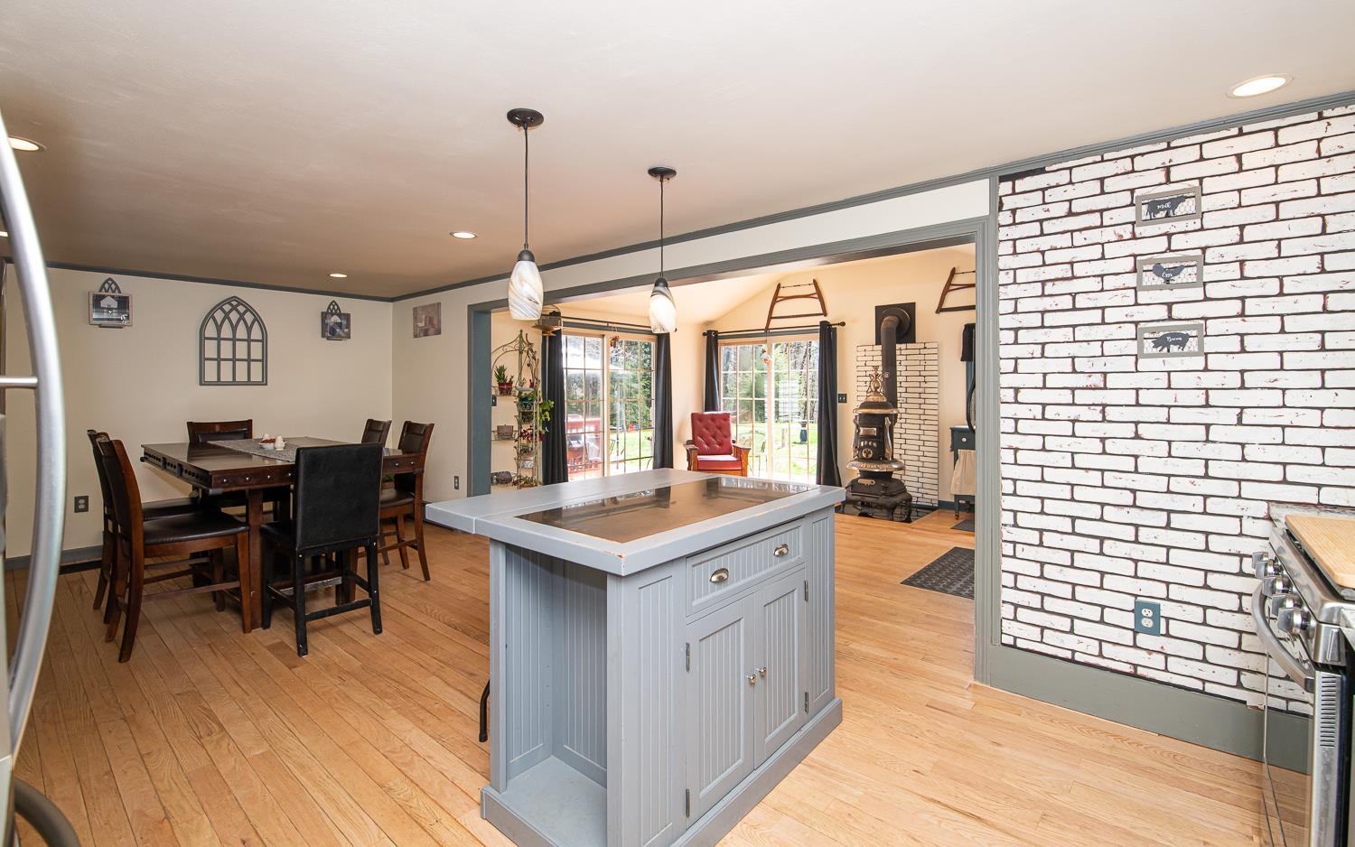 6 Ridge Rd, Deerfield, NH 03037