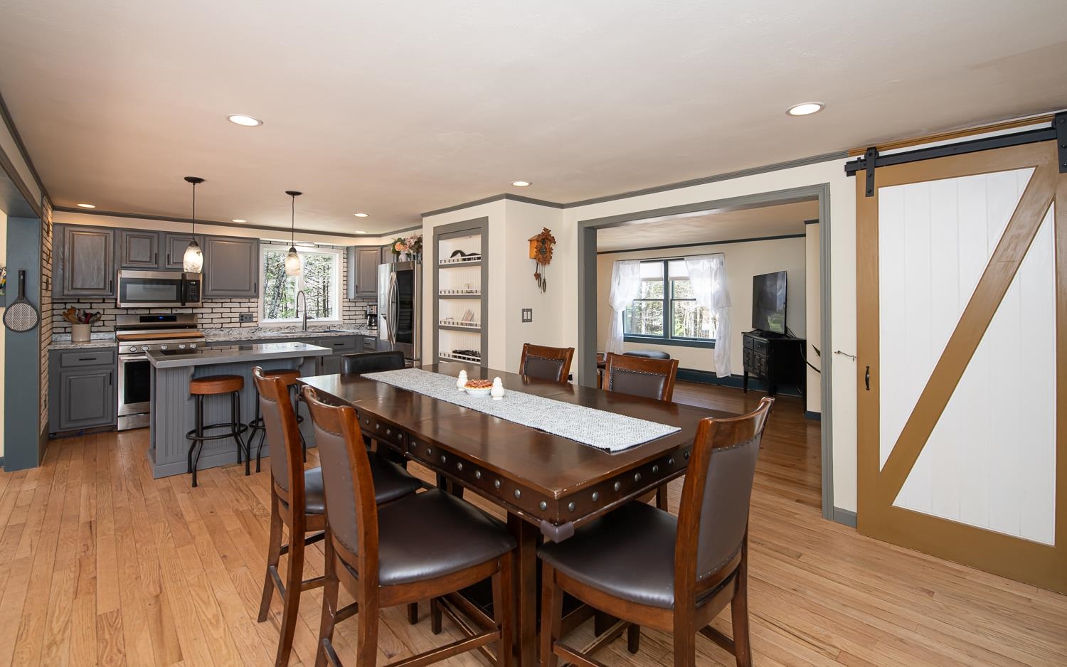 6 Ridge Rd, Deerfield, NH 03037