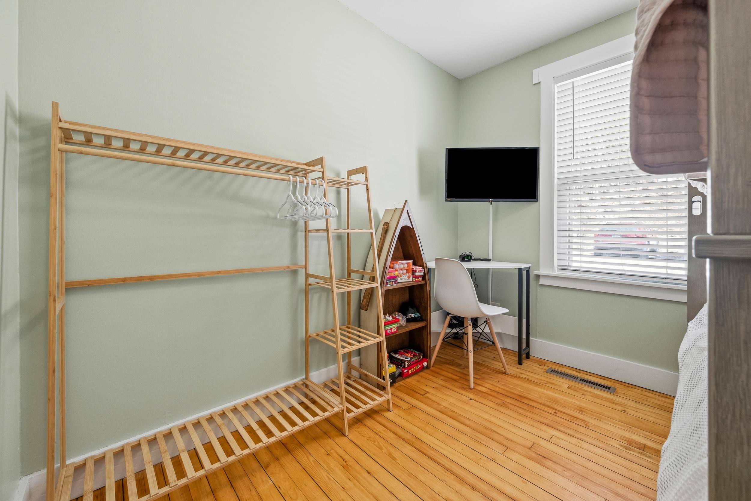 134 Cedar Pond Dr, Milan, NH 03588